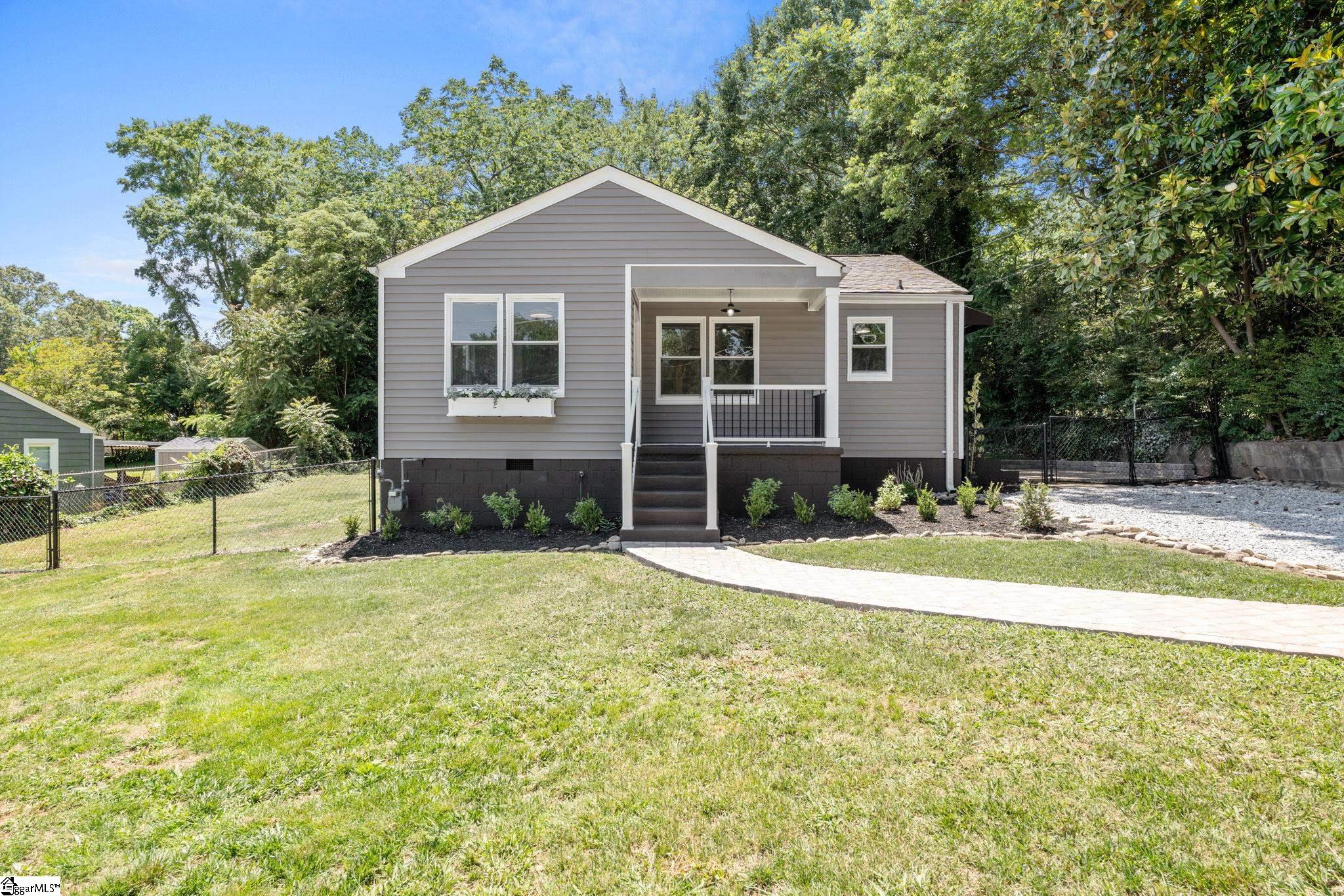 206 Griffin Drive — photo