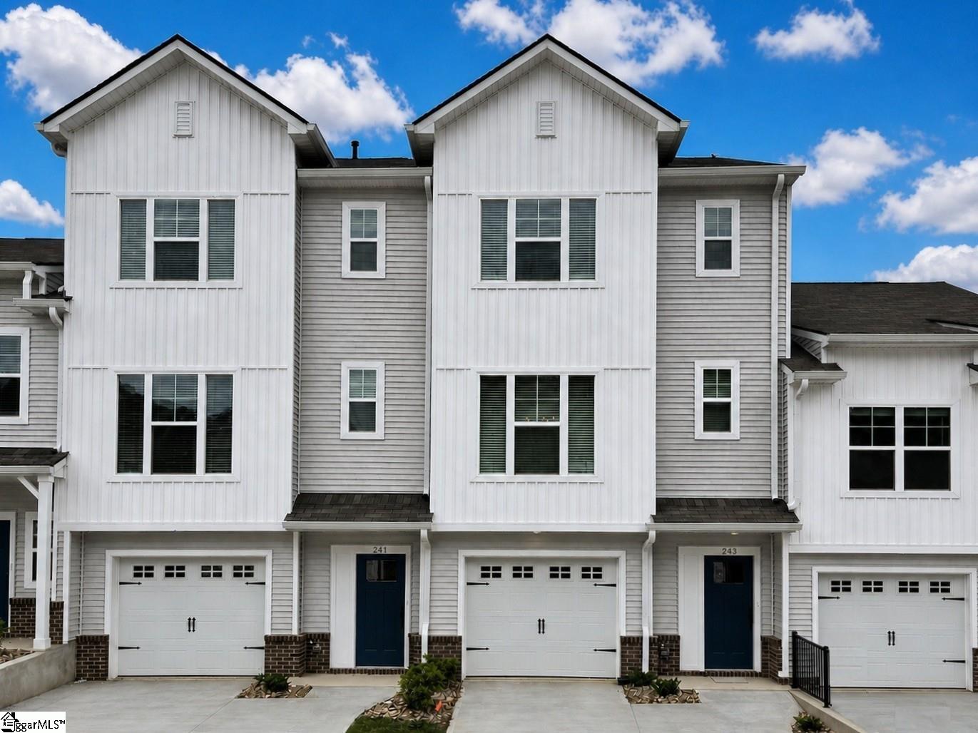 243 Taylor Woods Court — photo