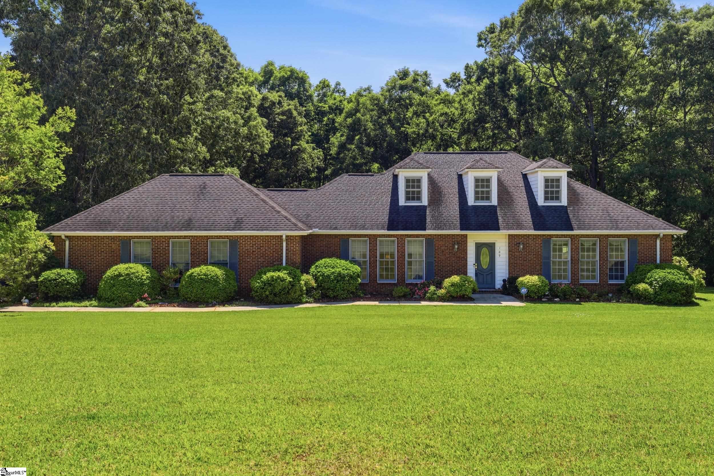 109 Wren Crossing Lane — photo