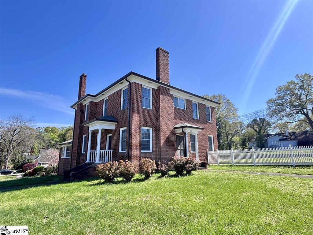 400 E Buford Street — photo