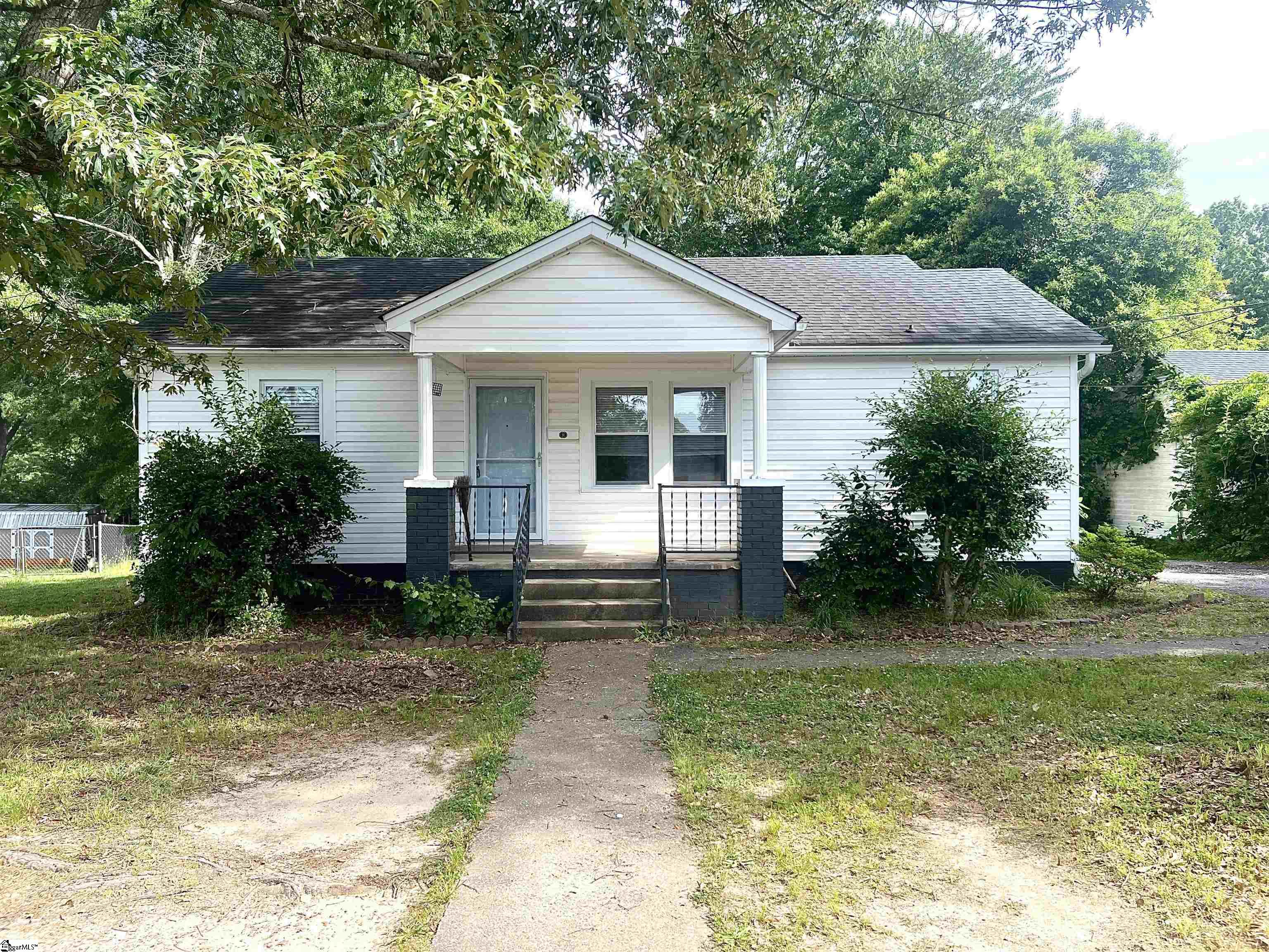 301 Edgewood Avenue — photo