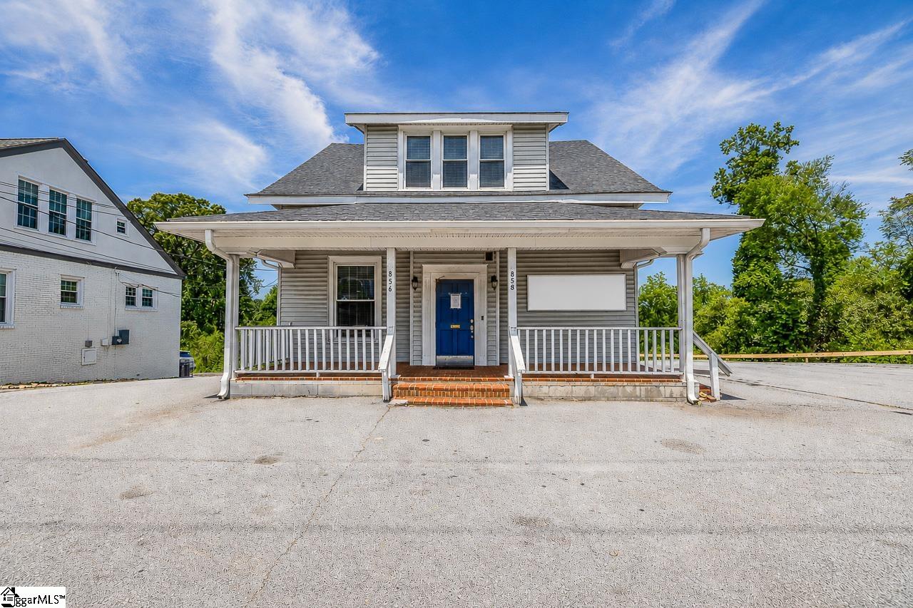 858 E Main Street — photo