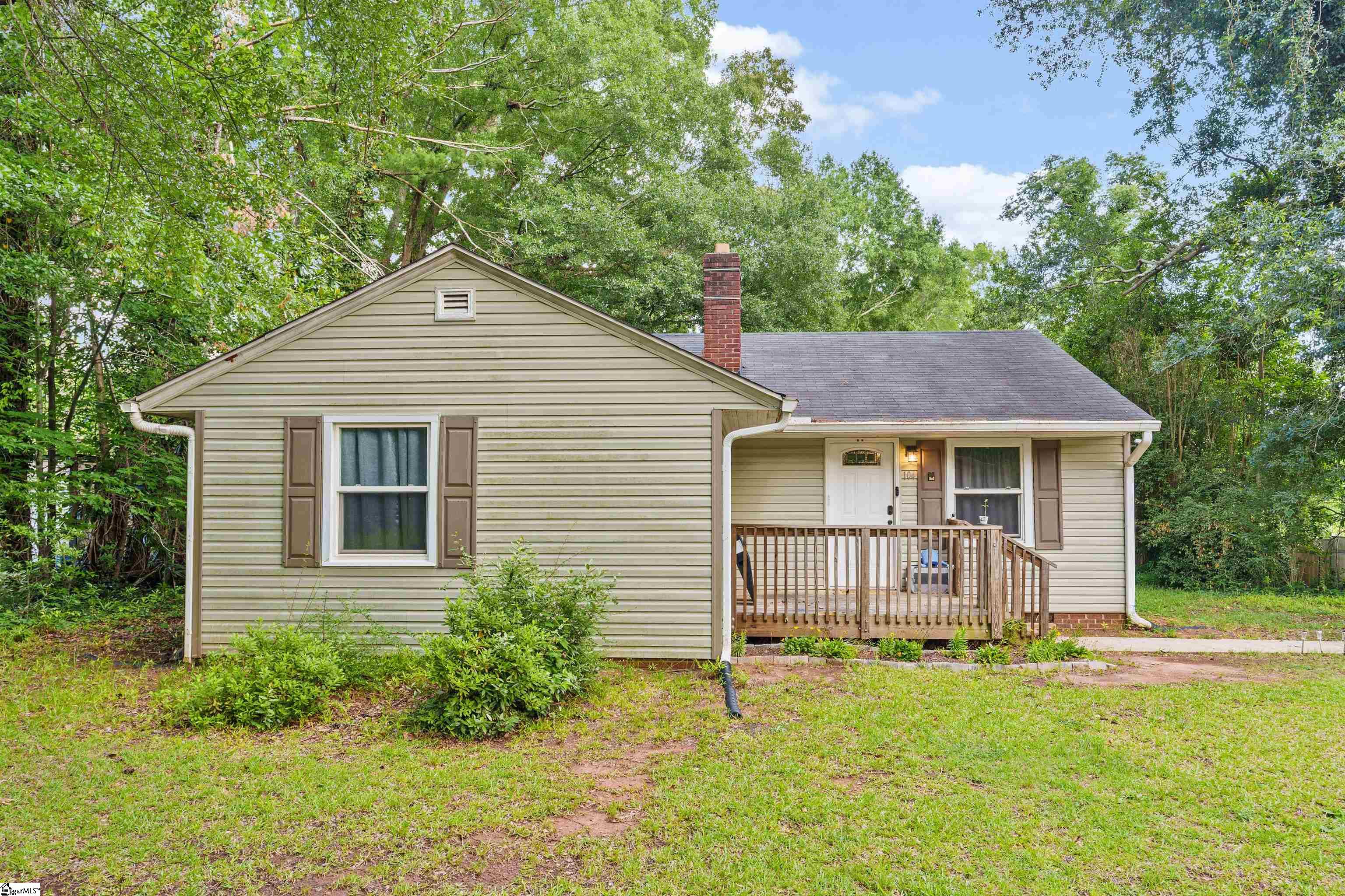 104 Carolyn Drive — photo