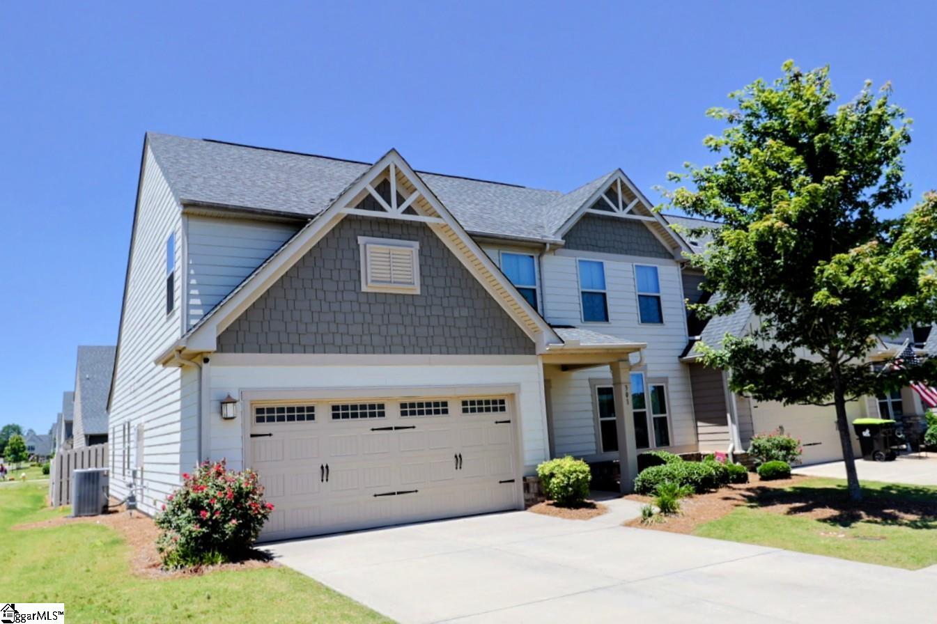 301 Farlow Court — photo