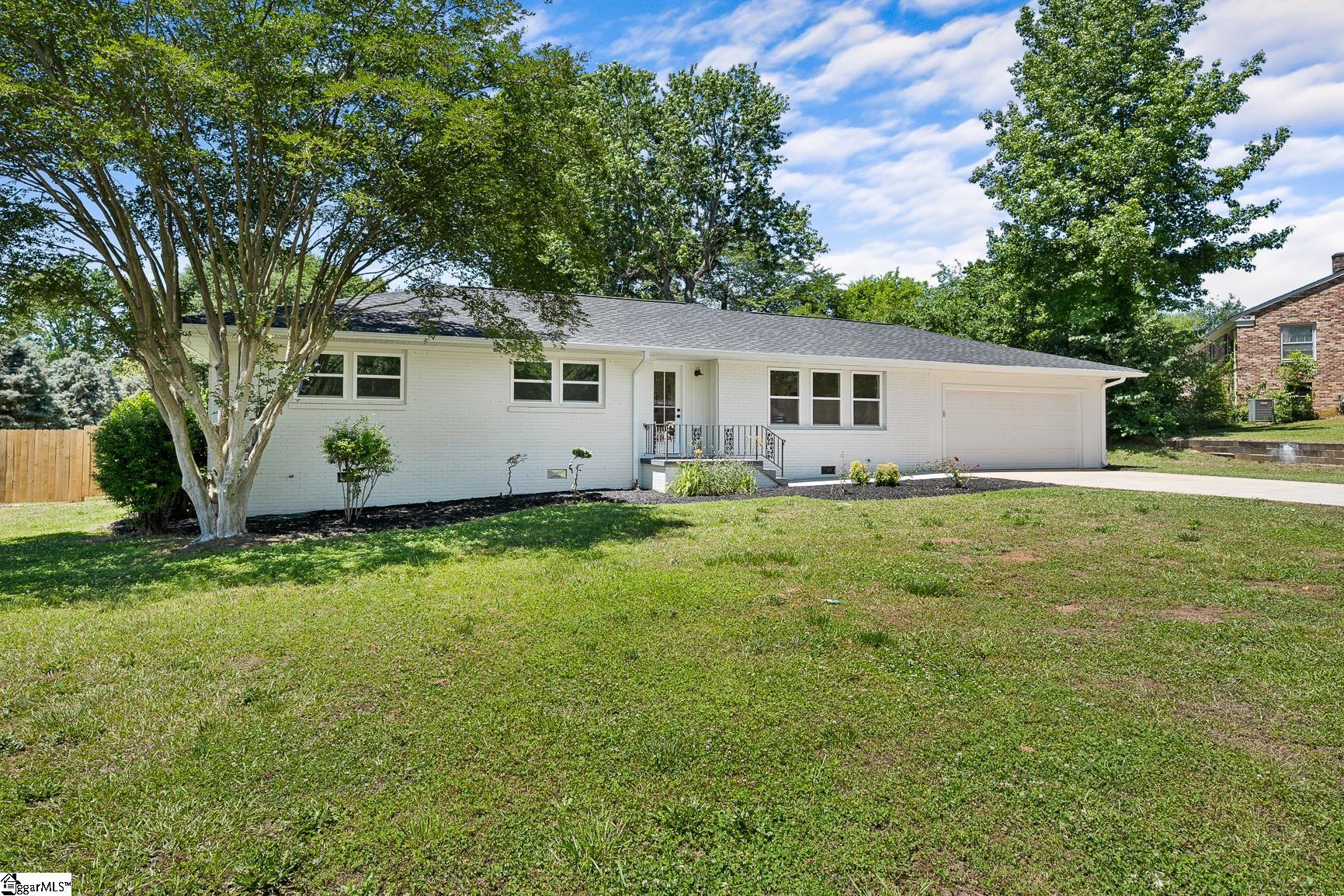 2301 Lindale Road — photo