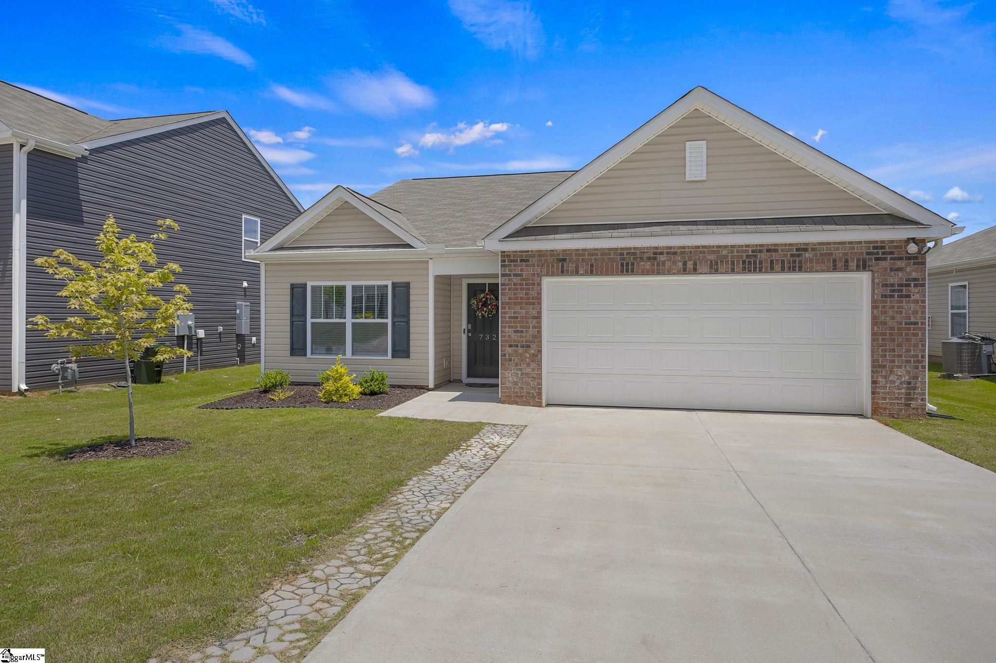 732 Wolverine Lane — photo