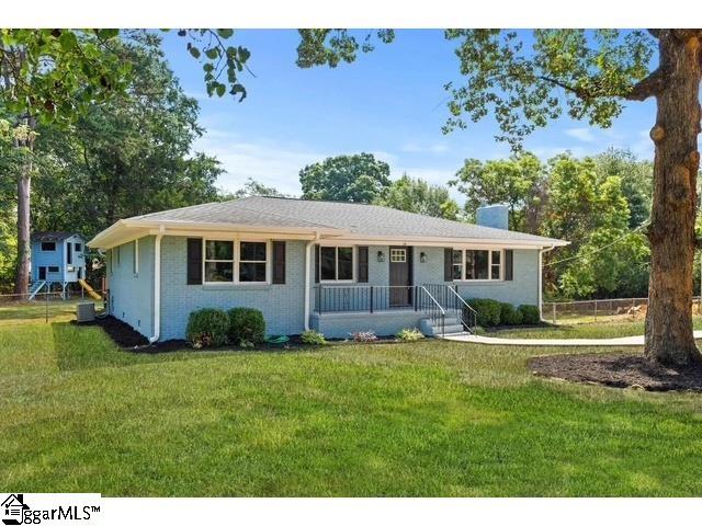 13 Cardinal Drive — photo
