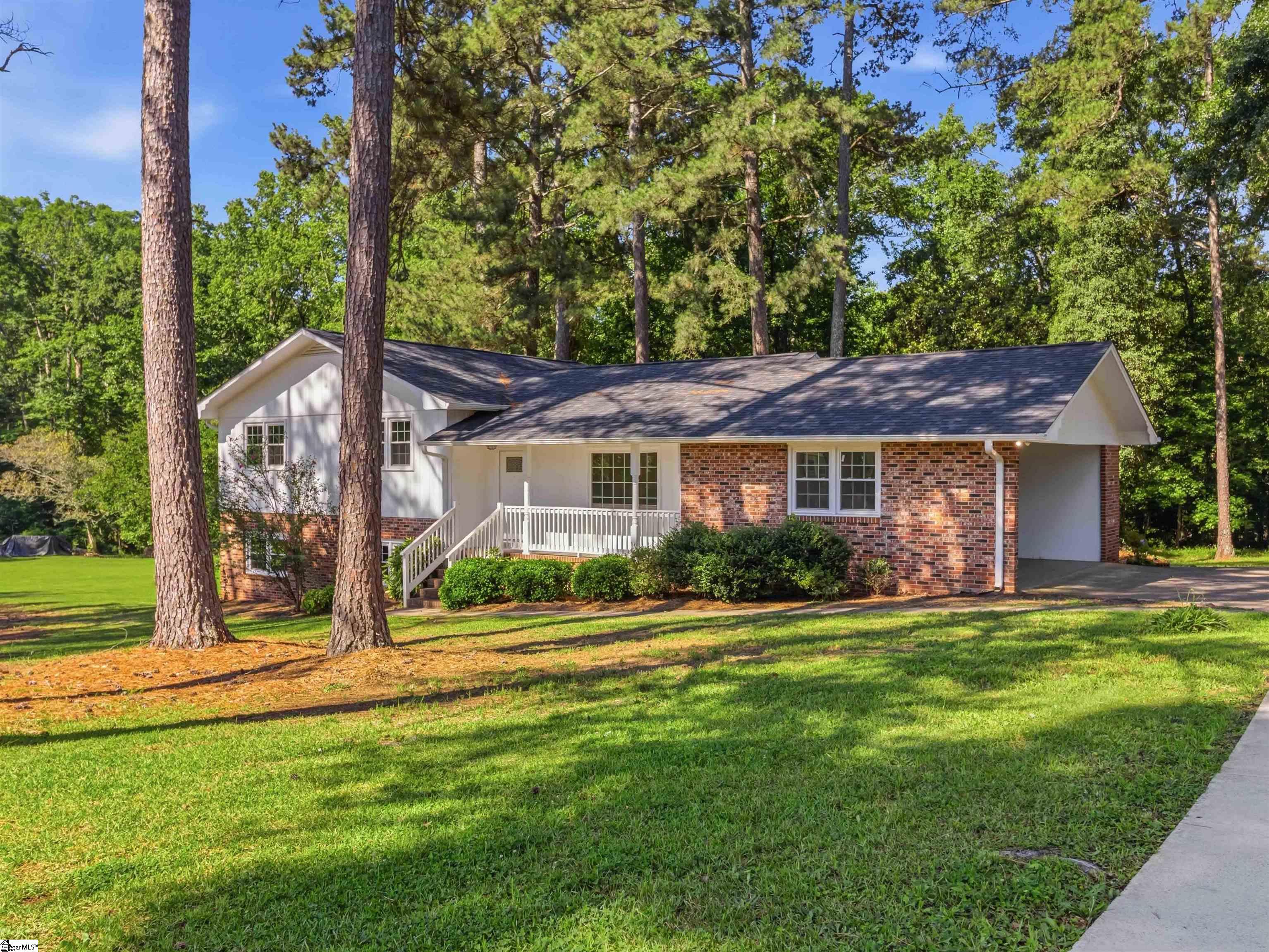 709 Loblolly Drive — photo