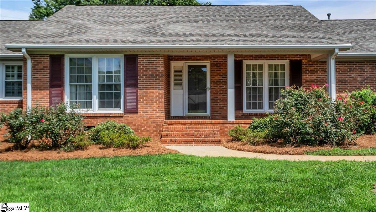 17 Seabury Drive — photo