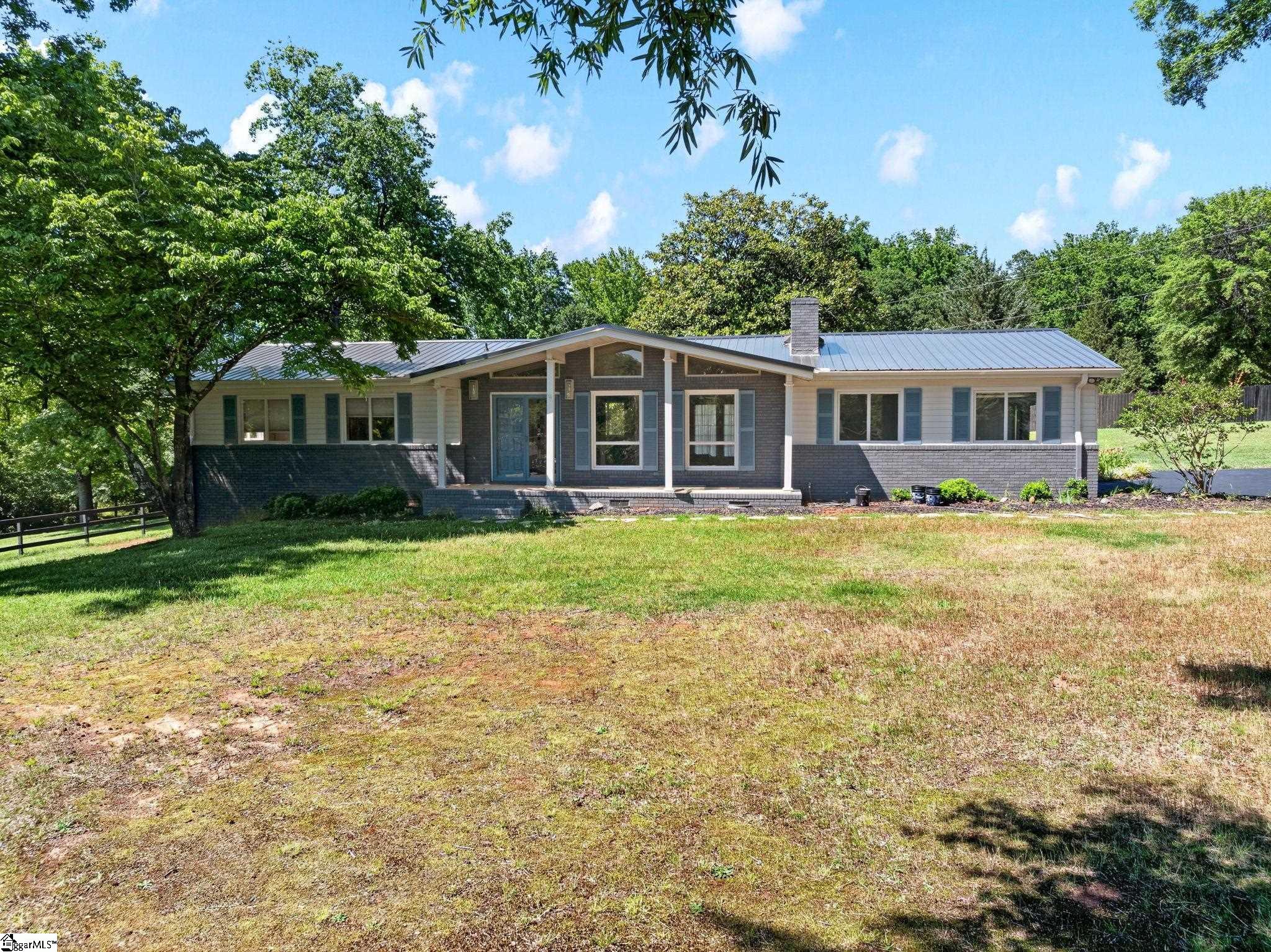 1064 Knollwood Acres Drive — photo