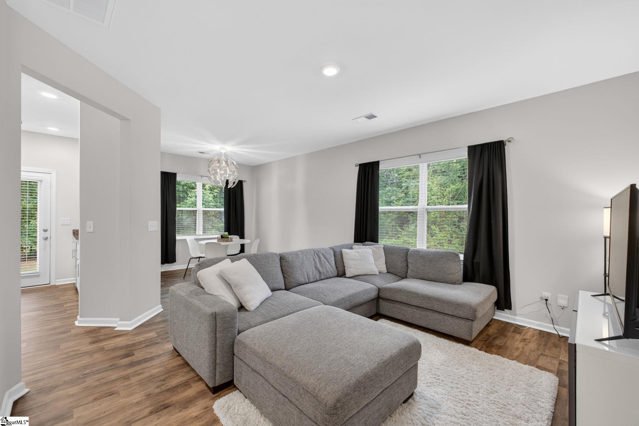125 Southridge Court — photo