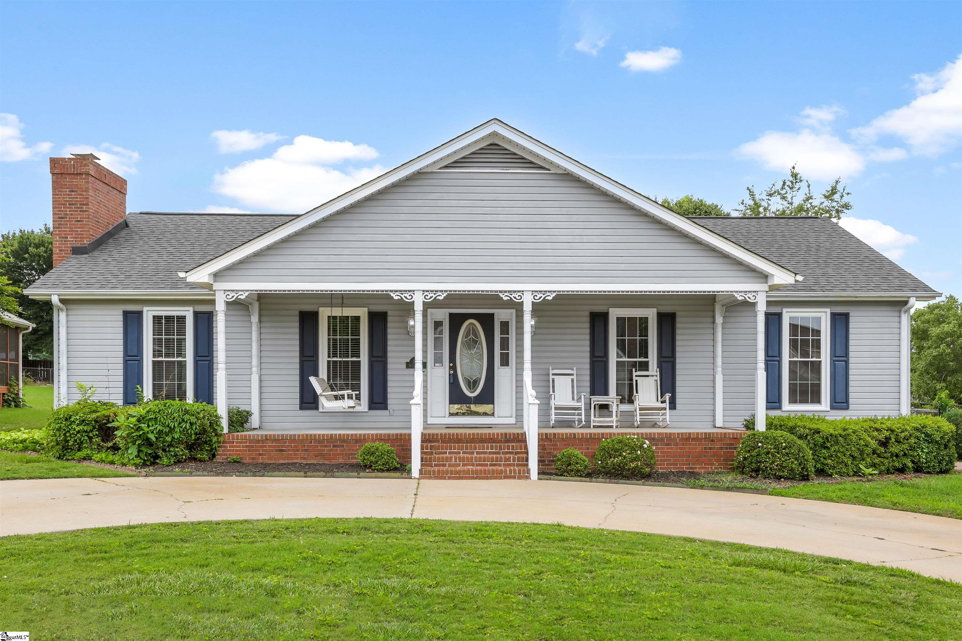 114 Fairview Place — photo