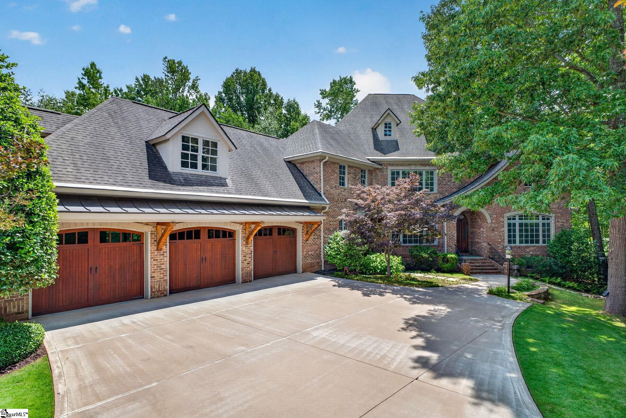 105 Treetops Court — photo