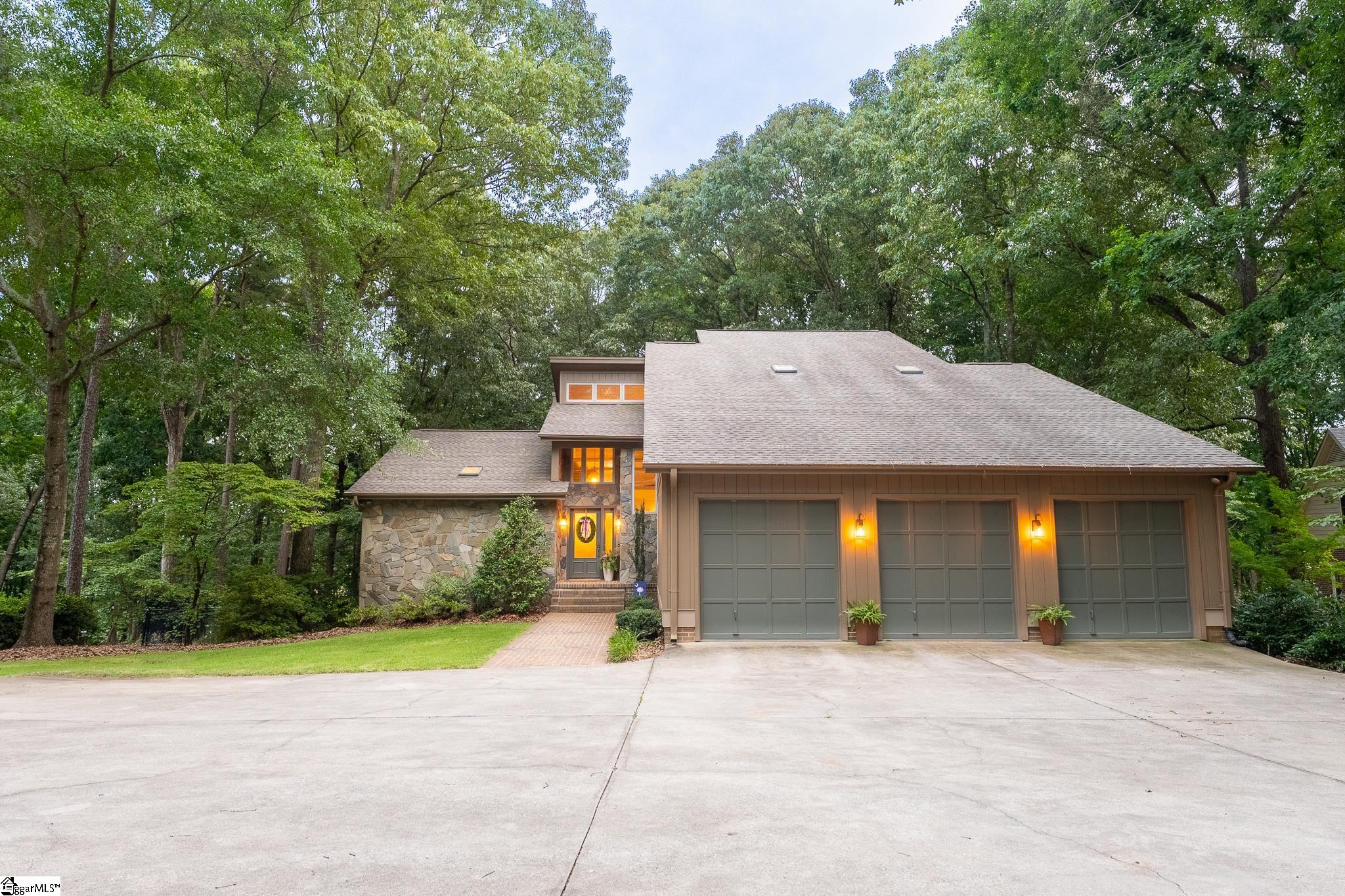 122 Paradise Circle — photo