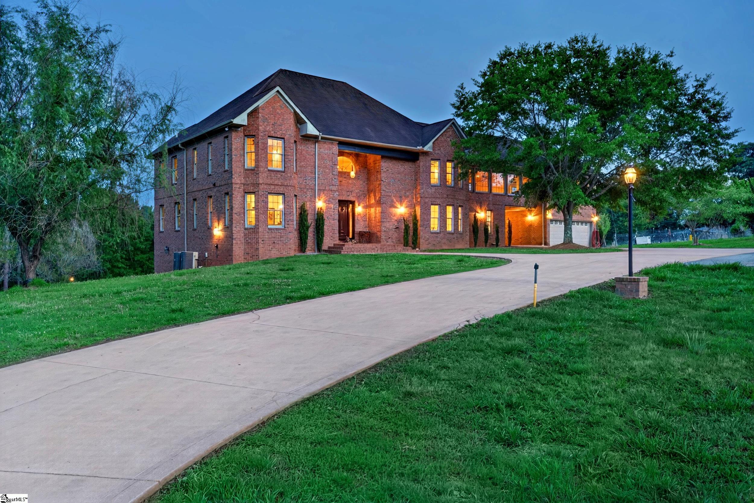 502 Hickory Hollow Road — photo