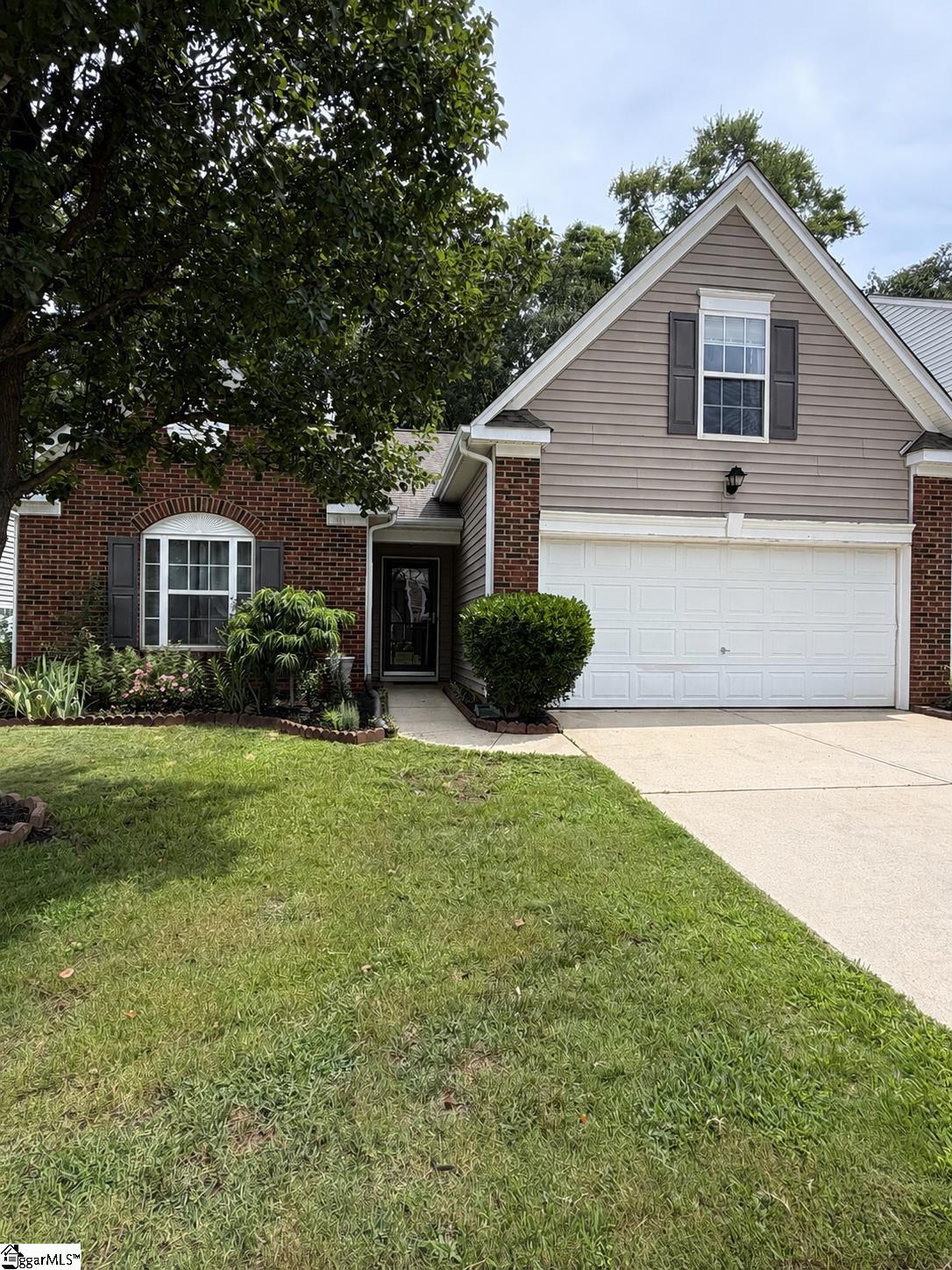 Home in Greer, SC 29650 — photo 2