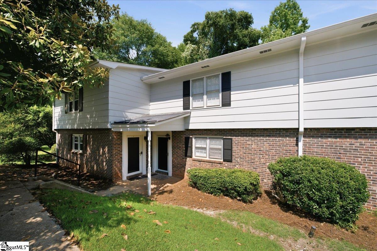 25 Summercreek Drive — photo