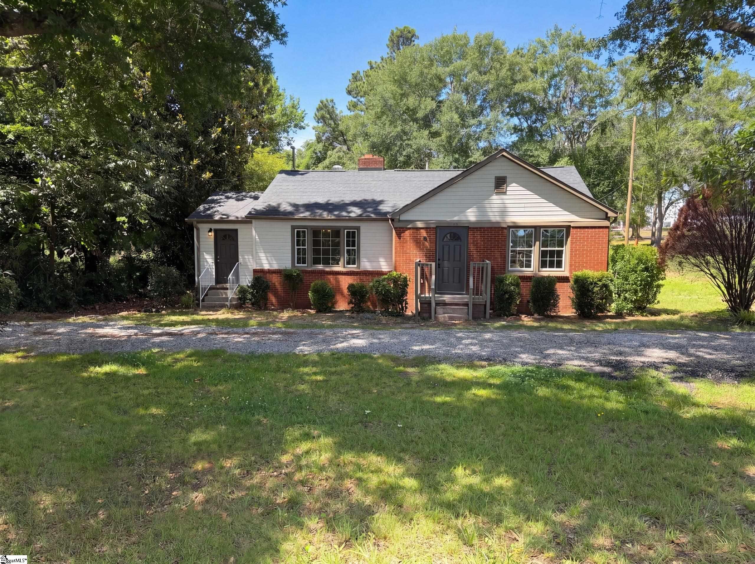 1125 Old Spartanburg Highway — photo