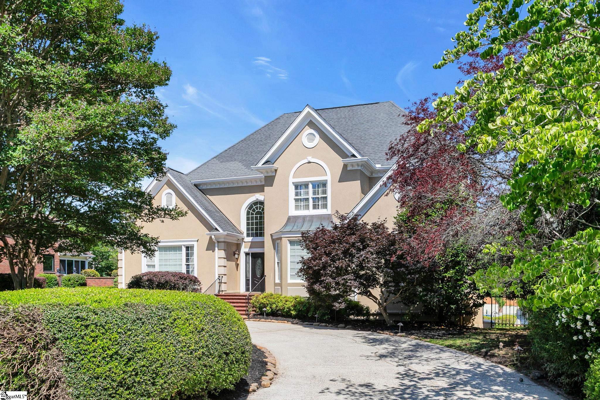 11 Country Squire Court — photo