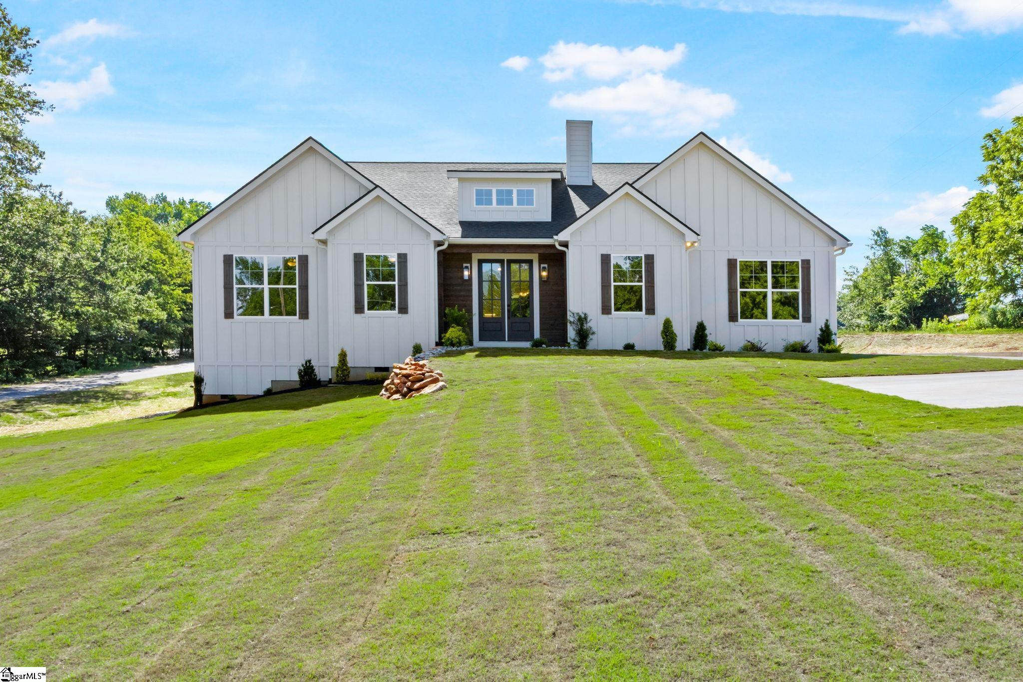 369 Pine Drive — photo