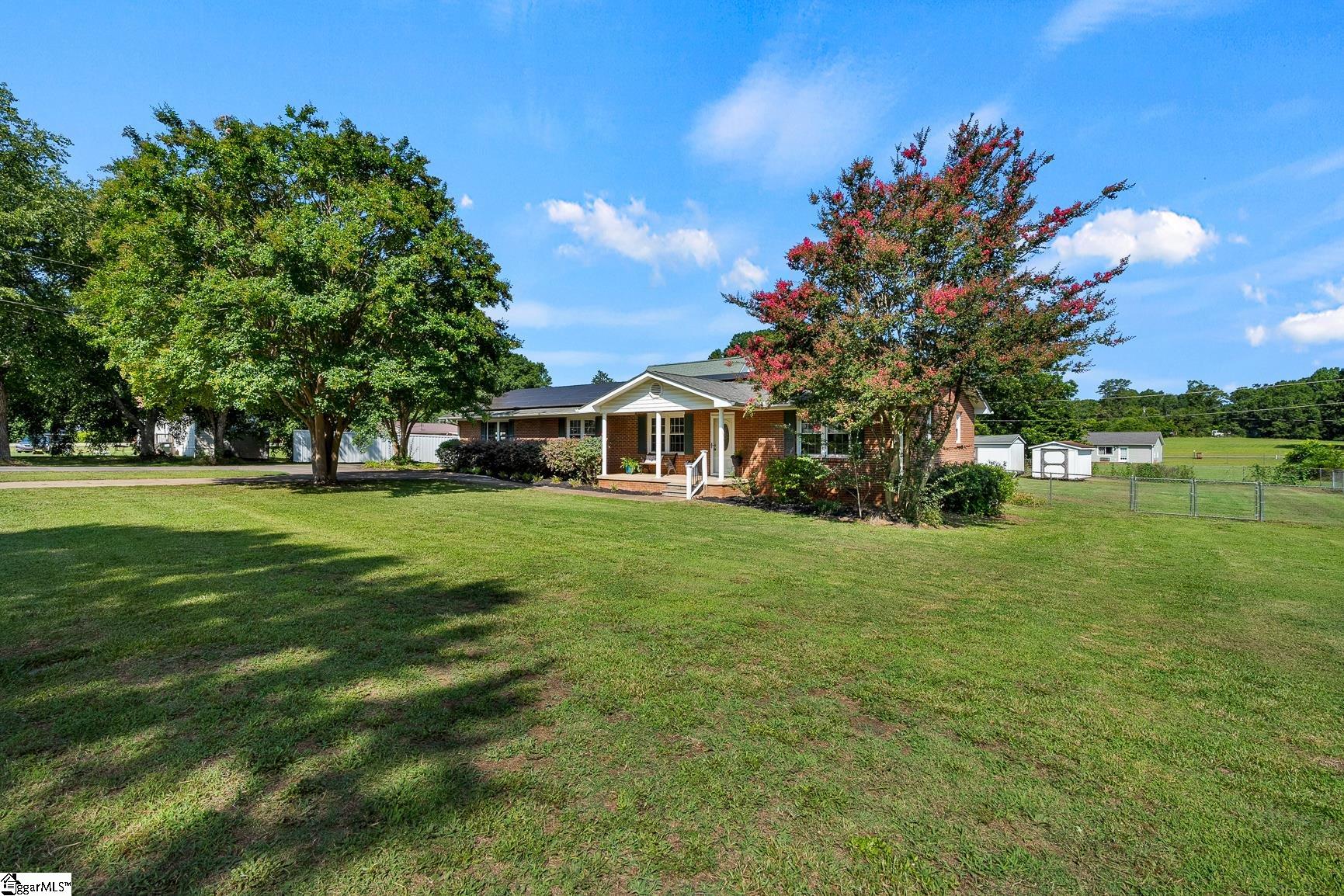 105 Lee Drive — photo