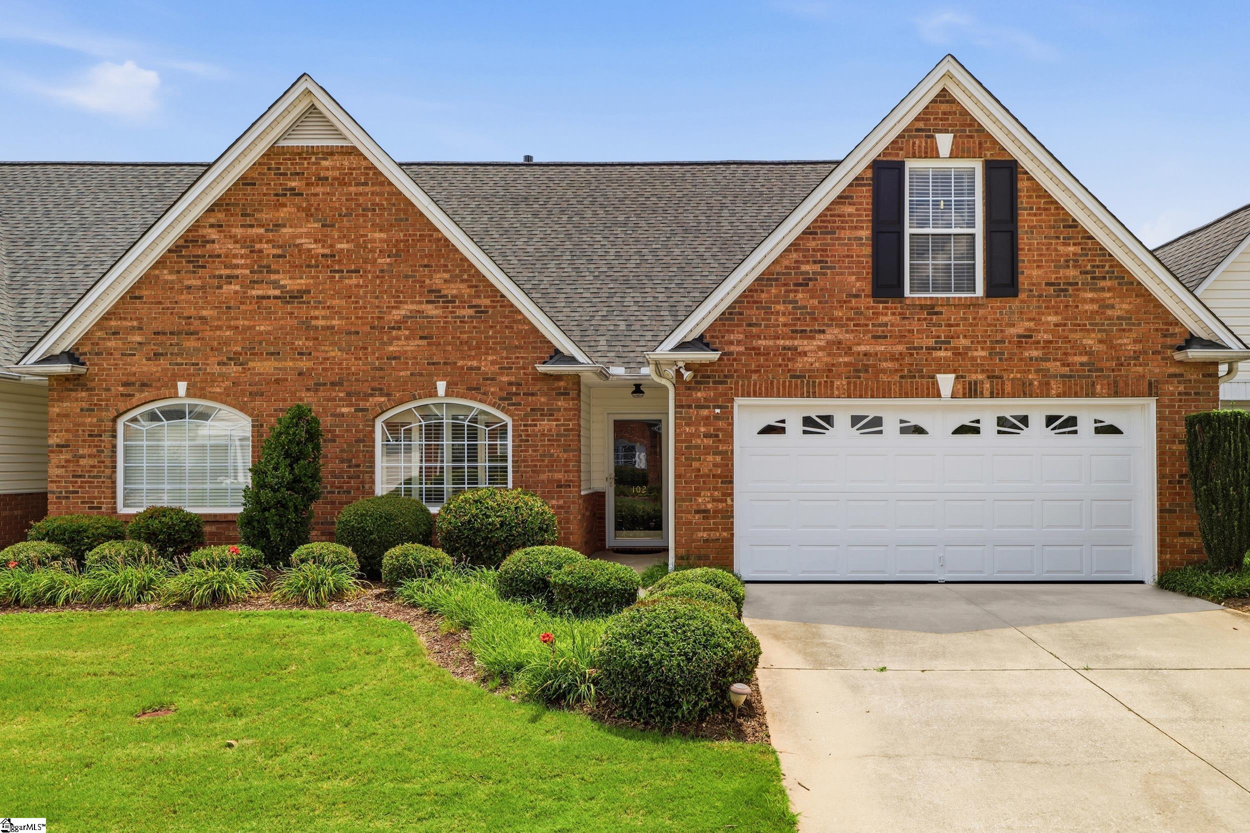102 High Crest Court — photo