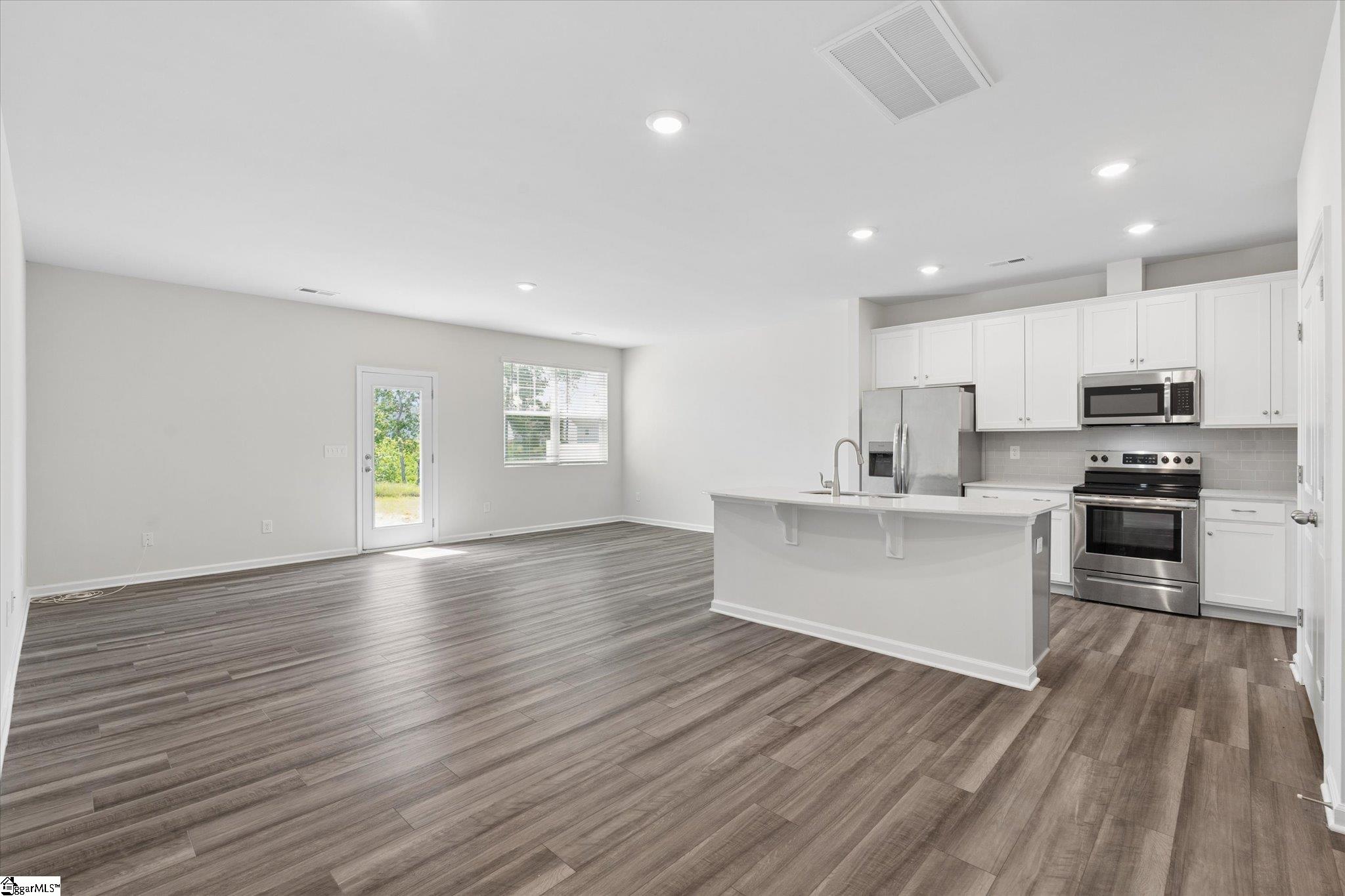303 E Compass Way, Easley, SC 29640 — photo 3