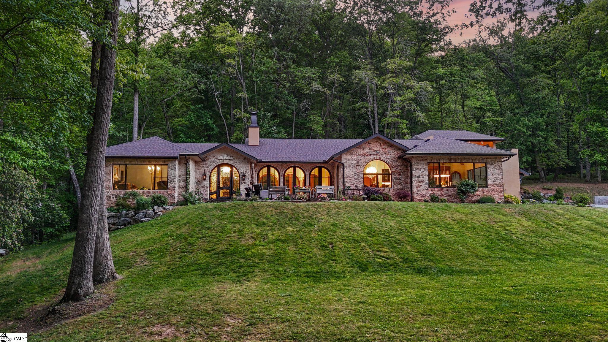 959 & 957 Dave Whitaker Road — photo