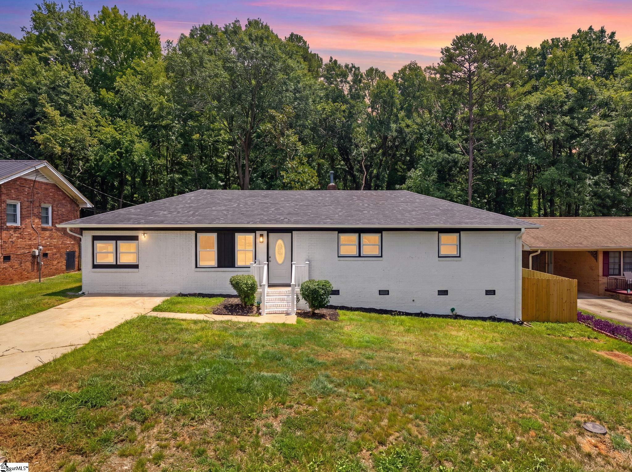 33 Dunlap Drive — photo