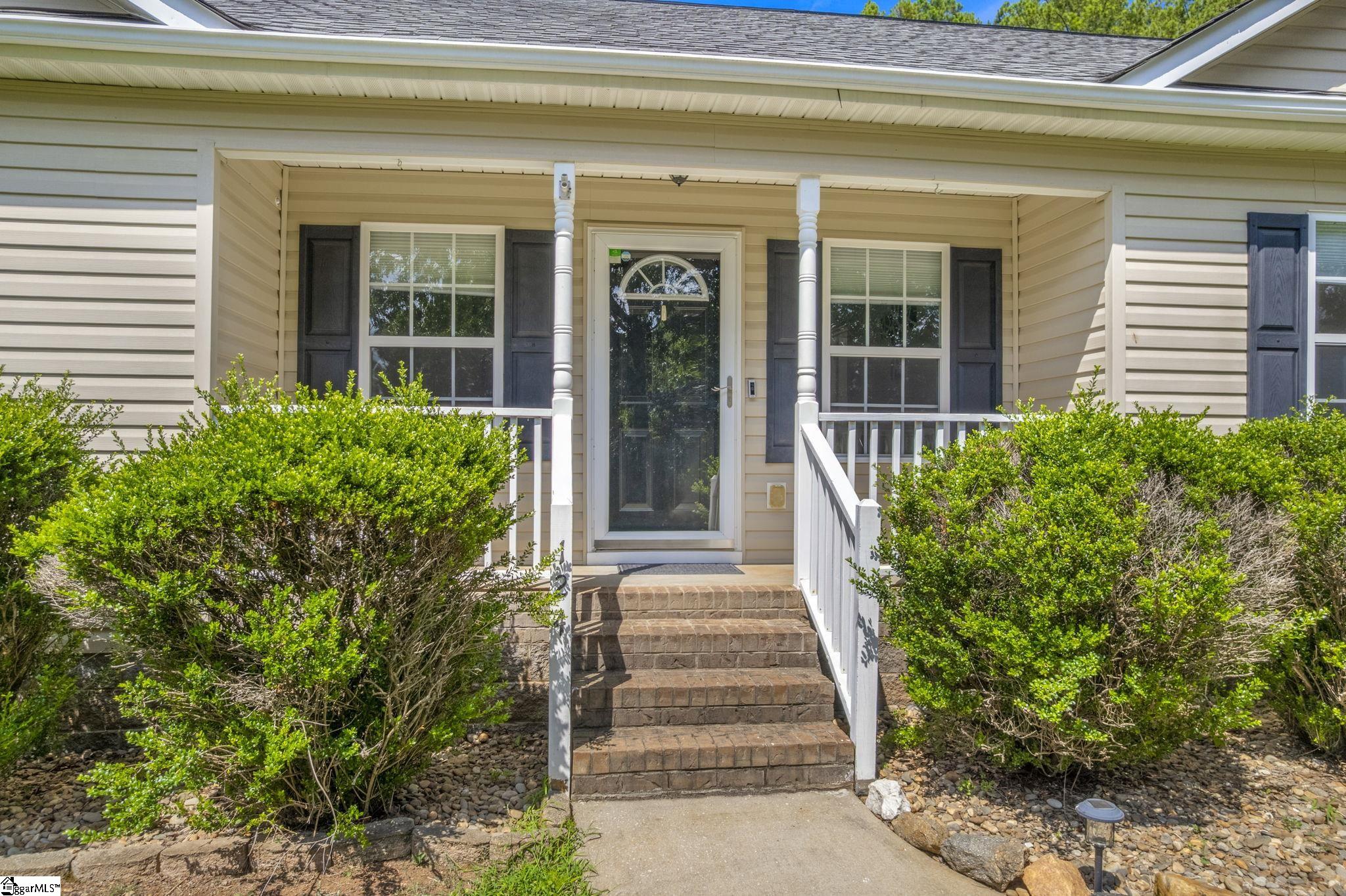 124 E King Road, Greer, SC 29651 — photo 3