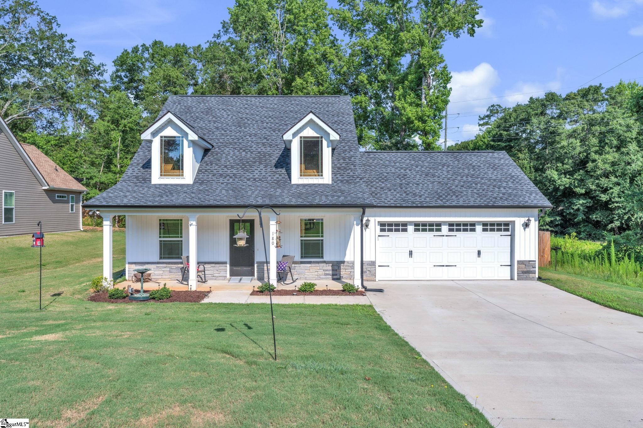 180 Hunter Drive — photo