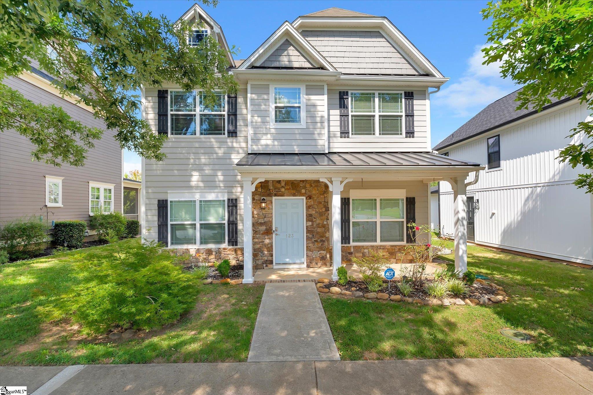123 Carruth Street — photo