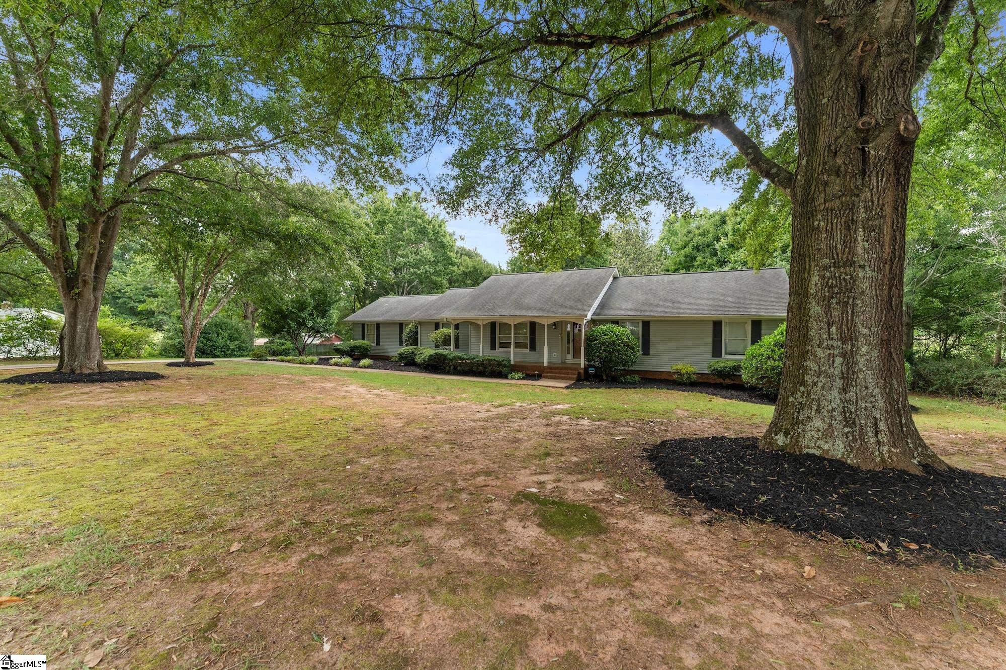 1014 E Queen Street, Pendleton, SC 29670 — photo 2