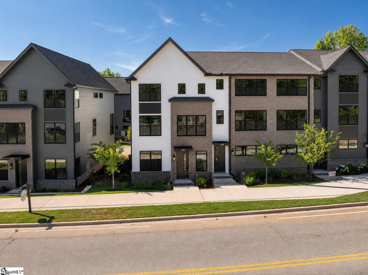 1311 Pendleton Street Unit a — photo