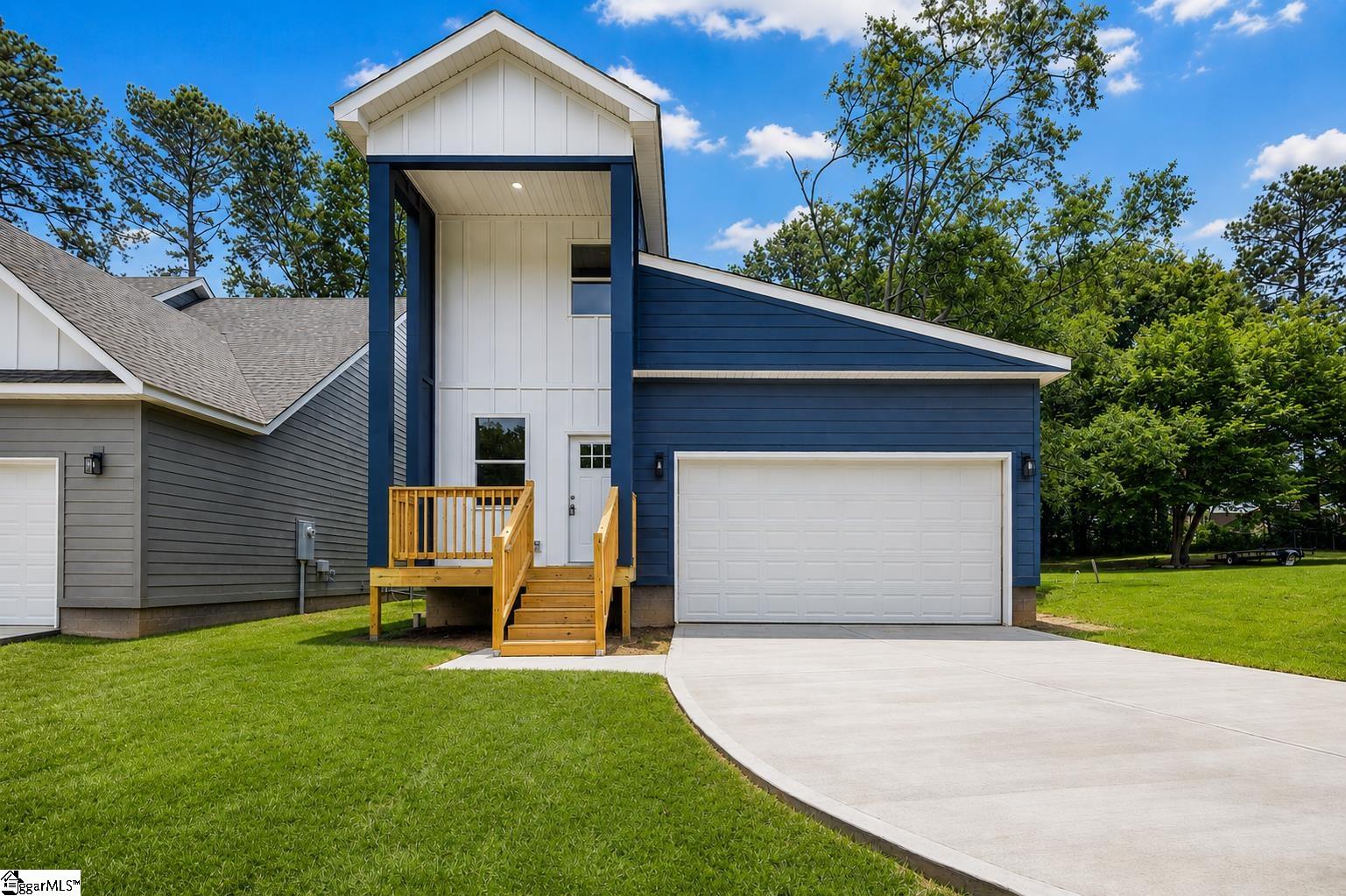 112 Hillcrest Circle — photo