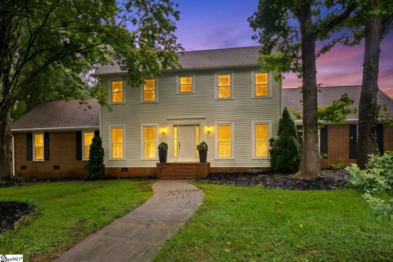 114 Woodhill Lane — photo