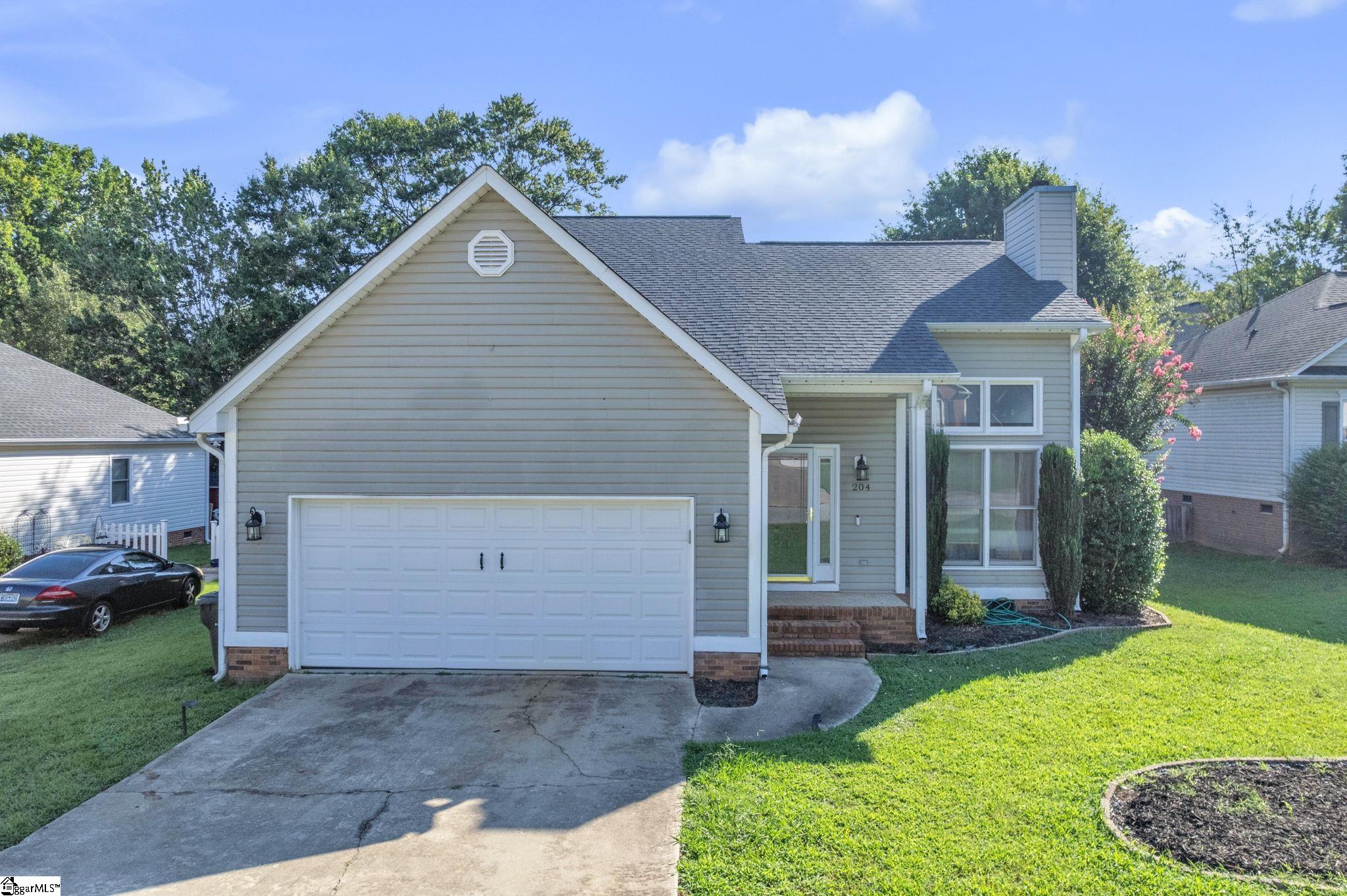 204 Flagstar Court — photo