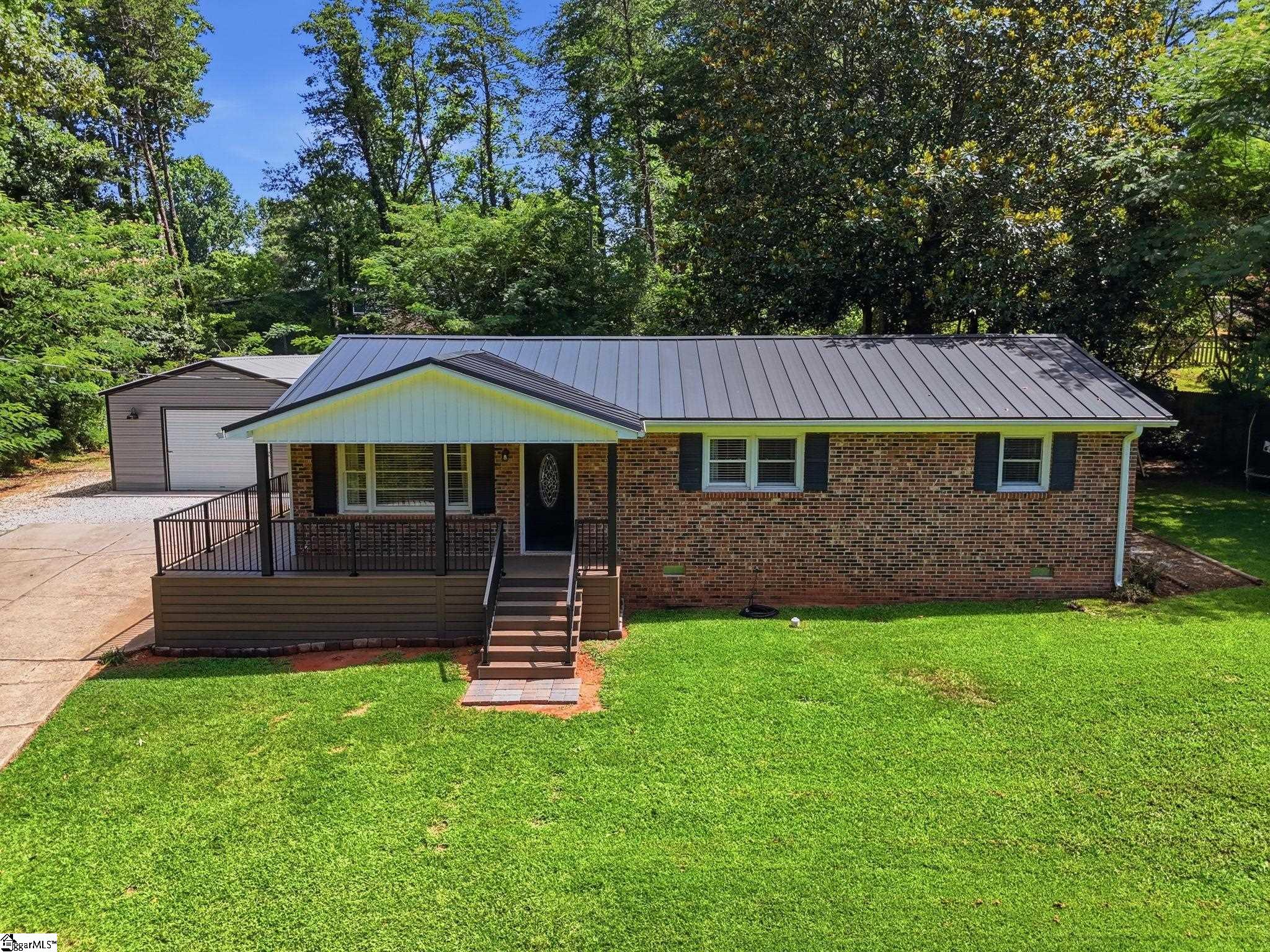 30 Dogwood Drive — photo