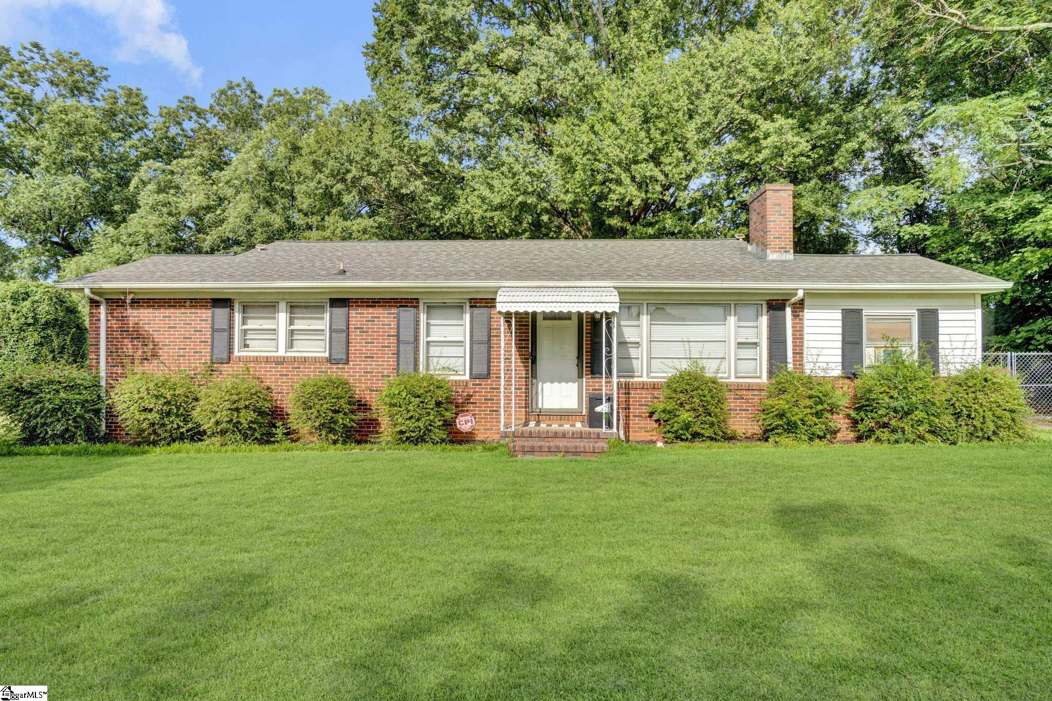 210 Sunnyview Circle — photo