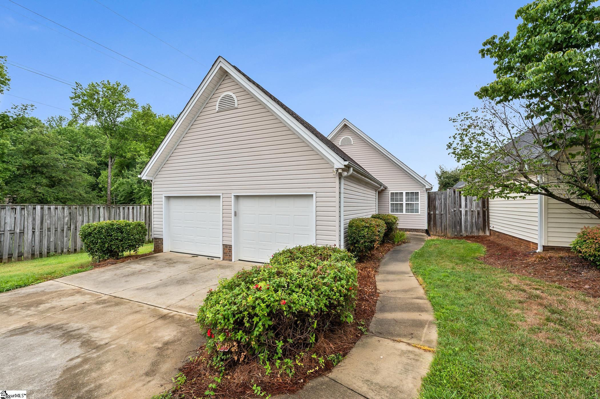 1016 Bradford Place — photo