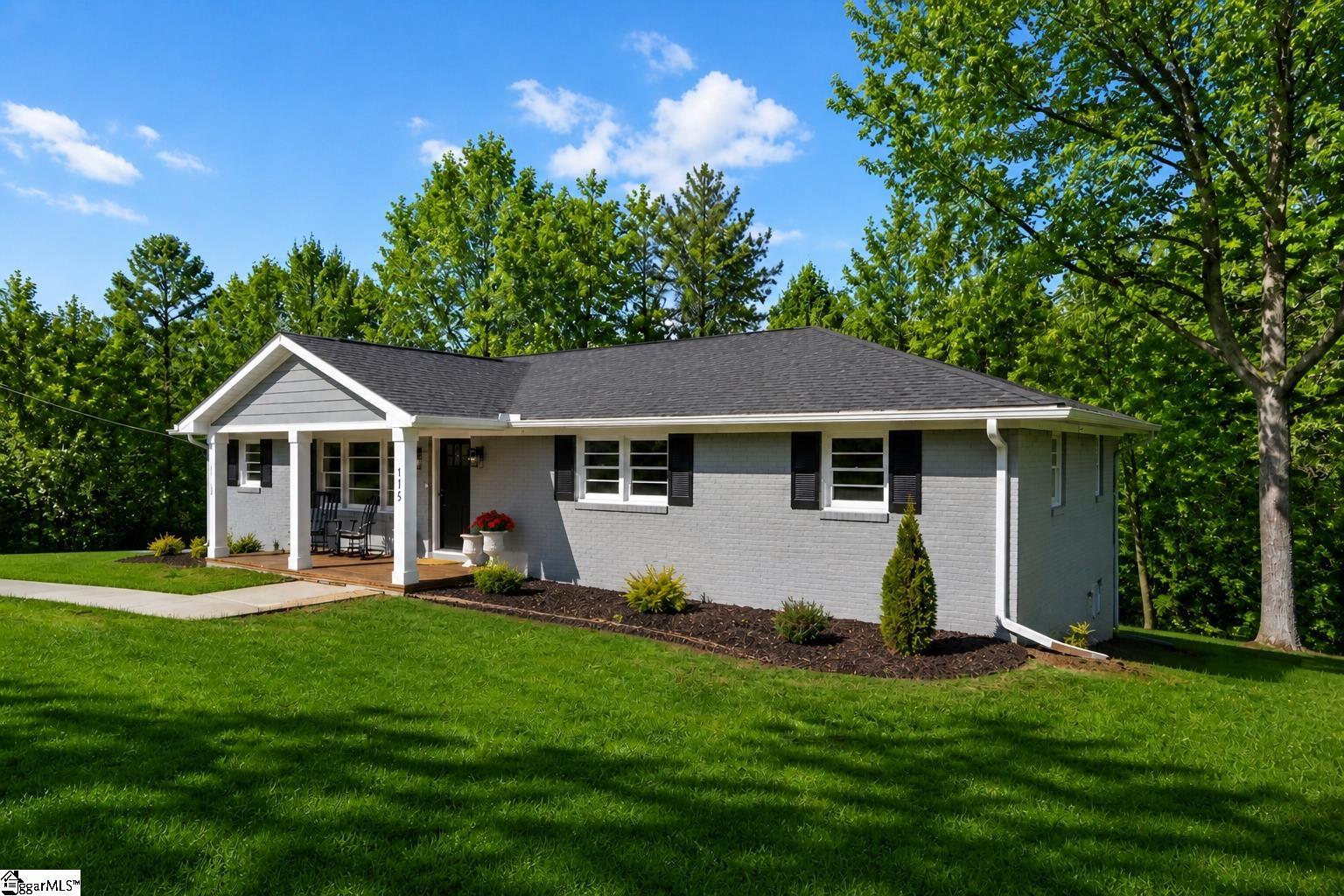 115 Pinetree Lane — photo
