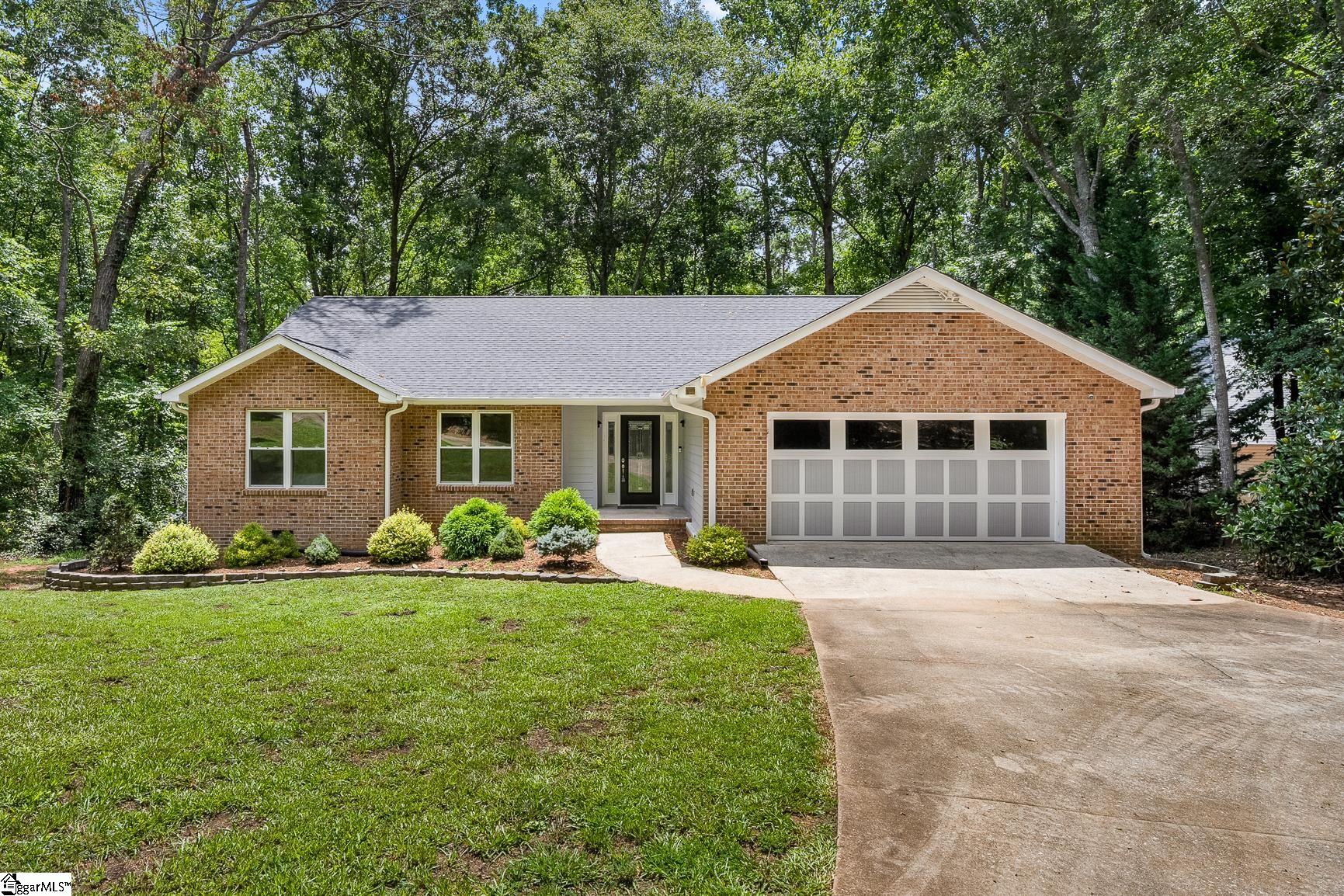 1420 Hunters Trail — photo