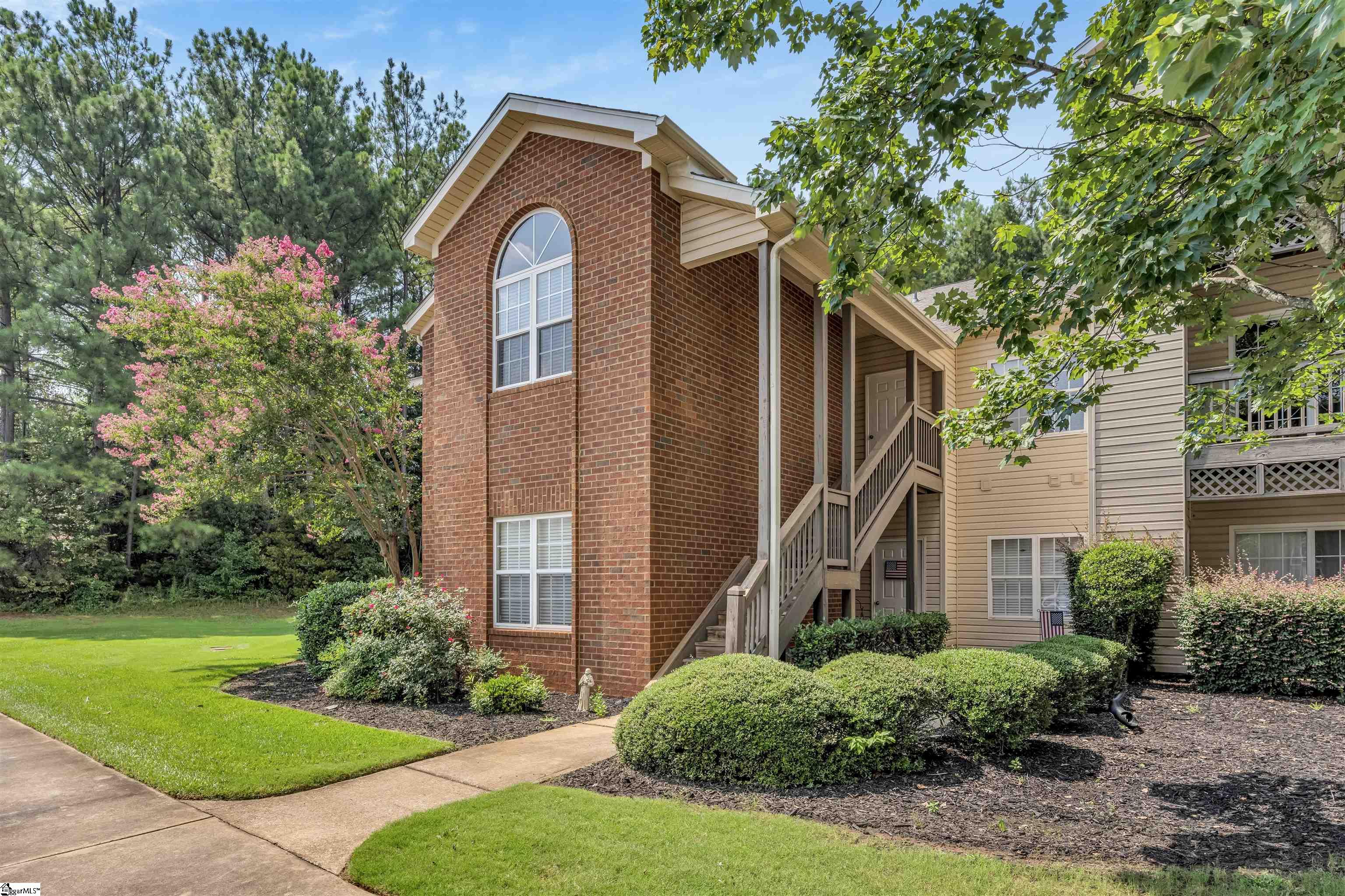 190 Wexford Drive Suite 200 — photo