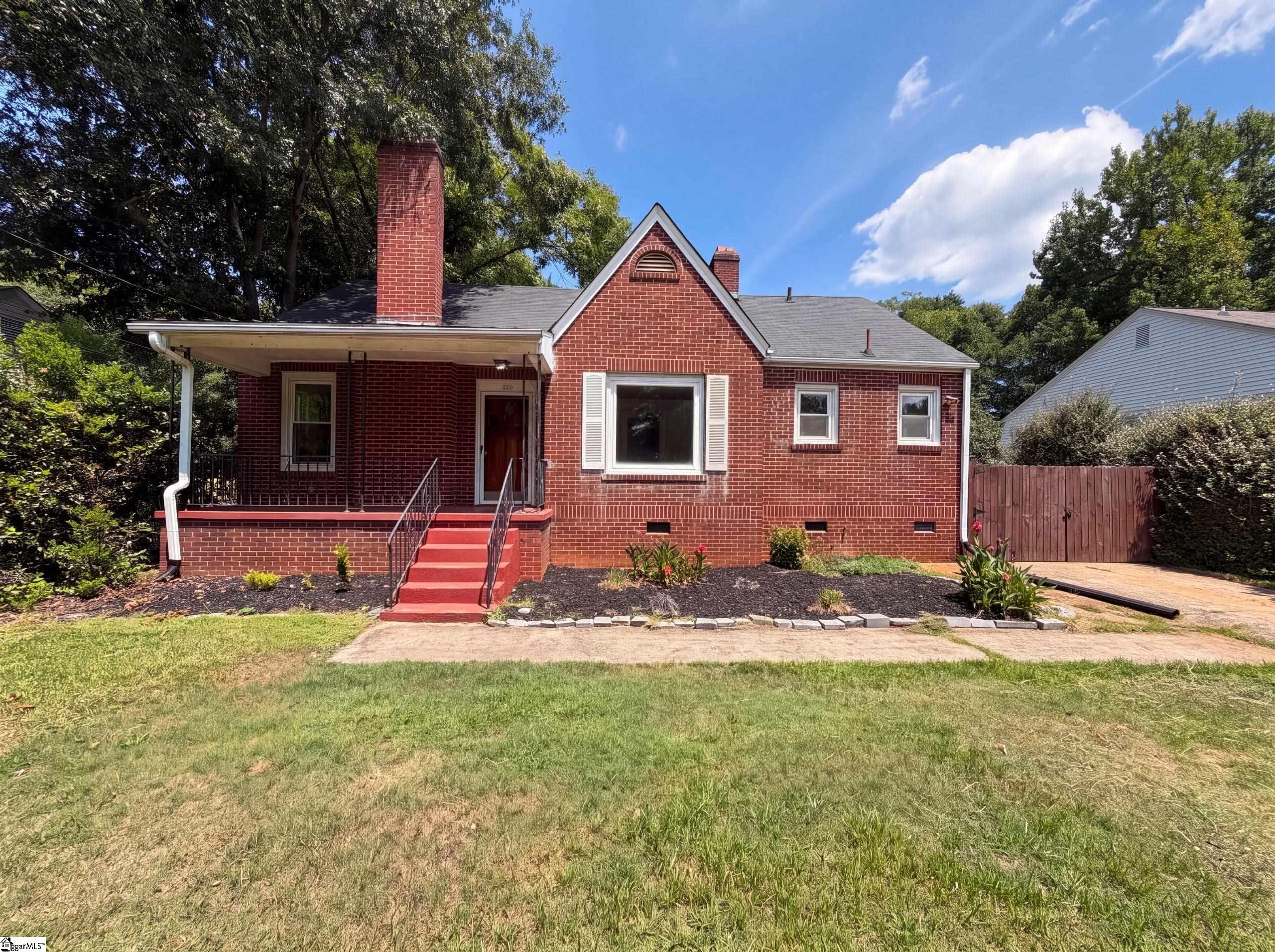 309 E Blue Ridge Drive — photo