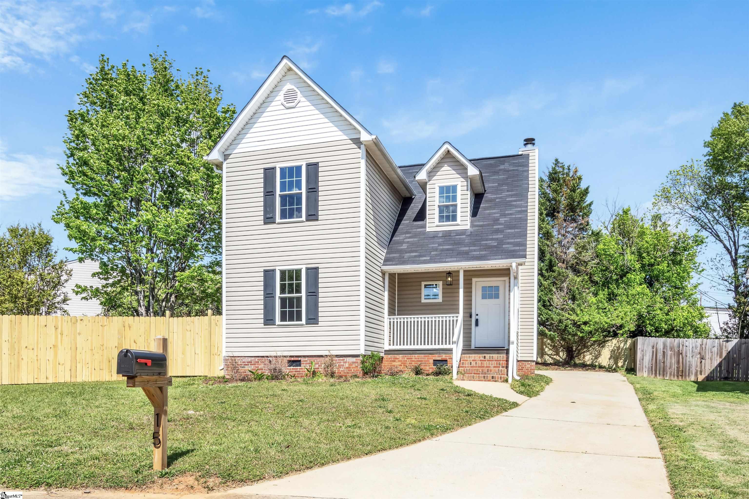 15 Haley Court — photo