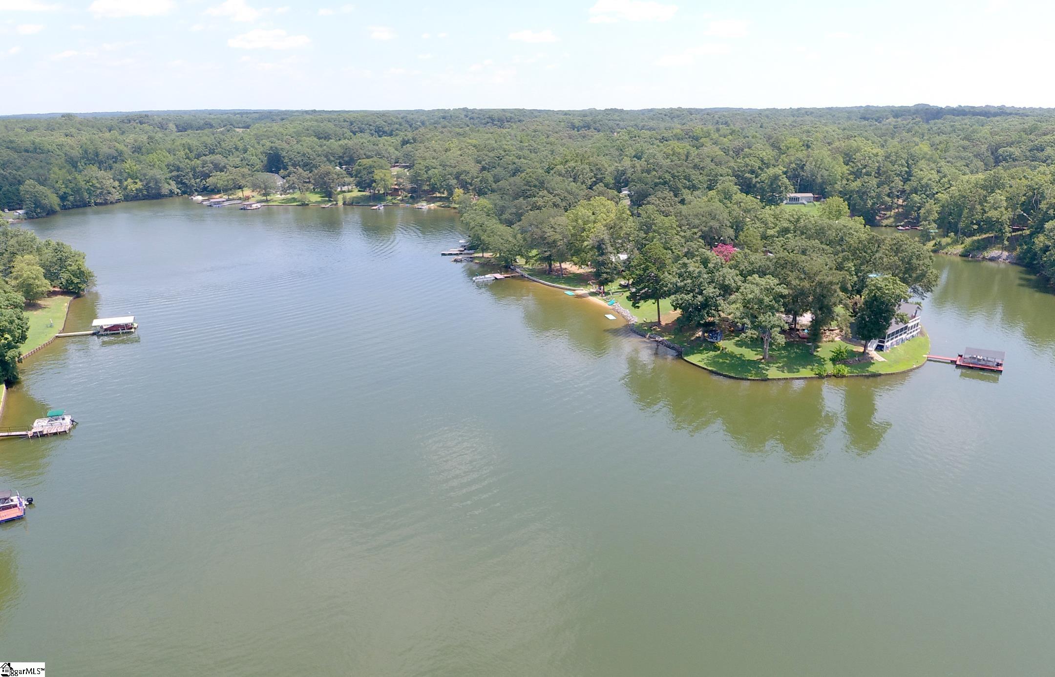 88 Lake Forest Drive — photo