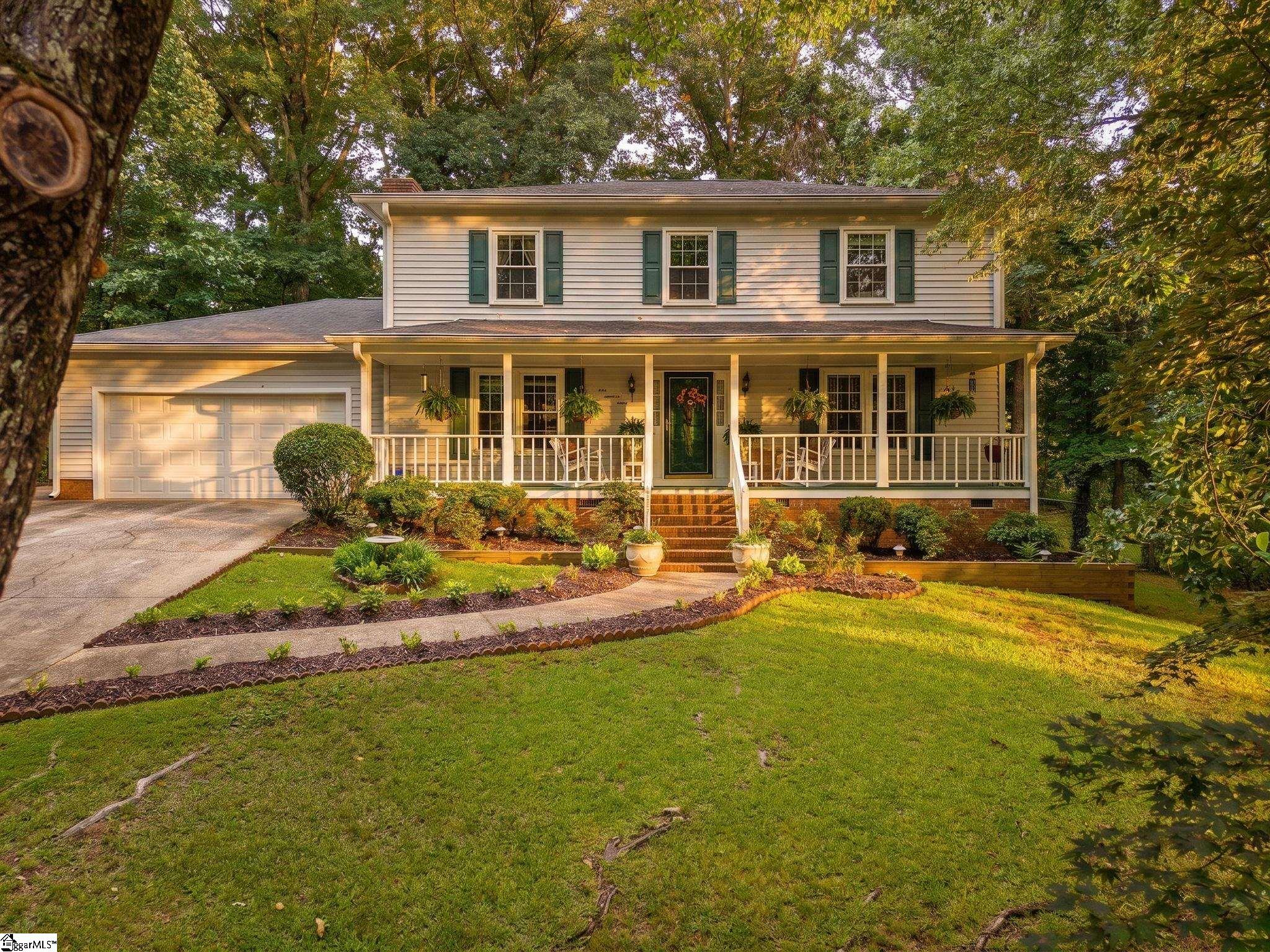 120 E Woodburn Drive — photo