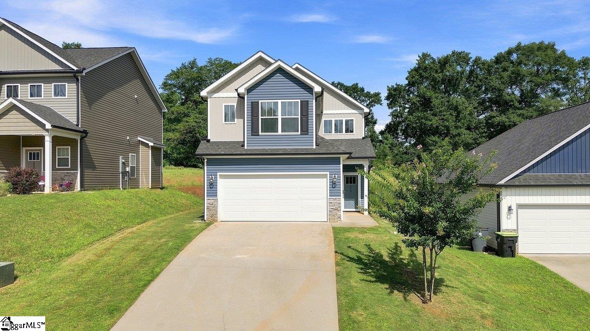 218 Rosewood Circle — photo