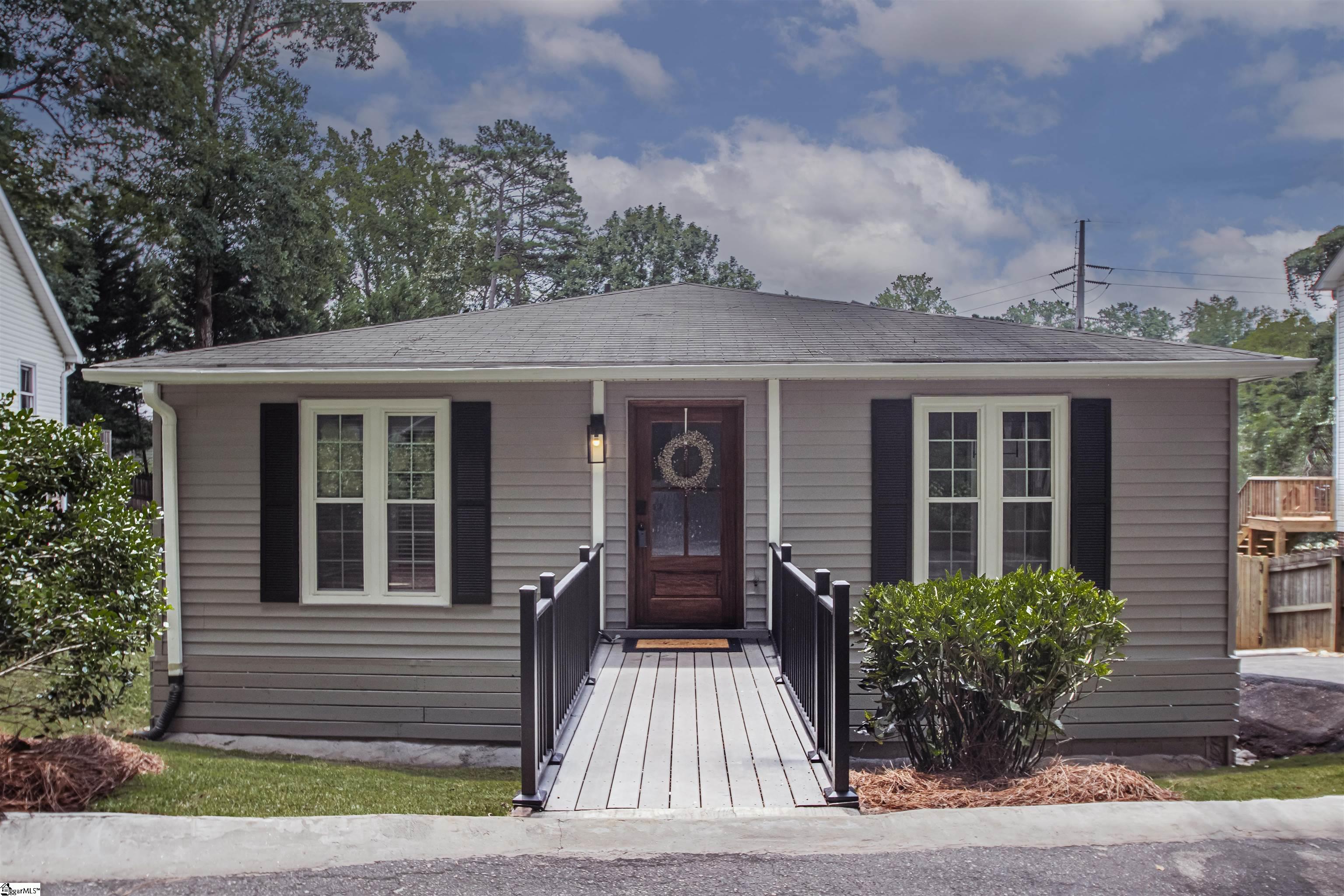 114 Brookview Circle — photo