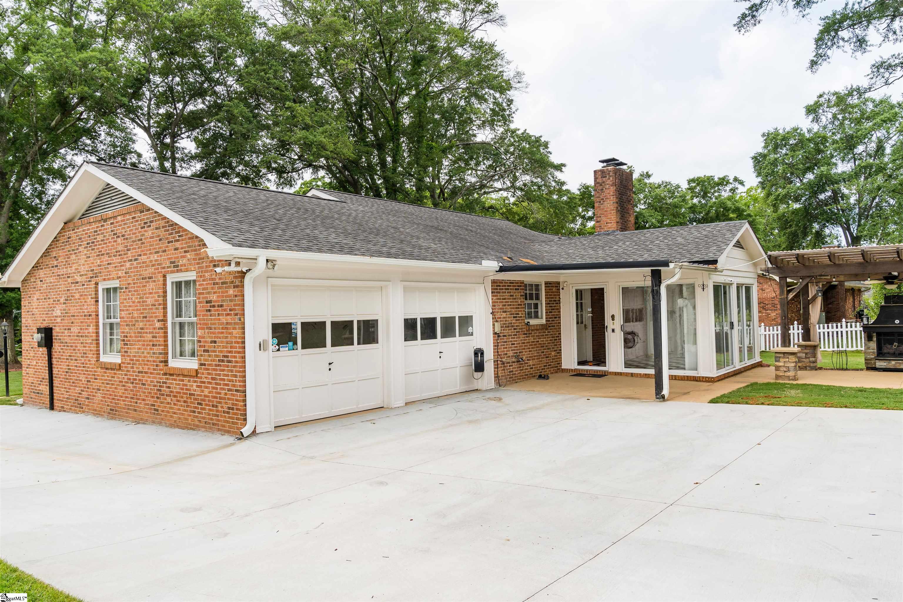108 Ridgeway Drive, Spartanburg, SC 29301 — photo 3